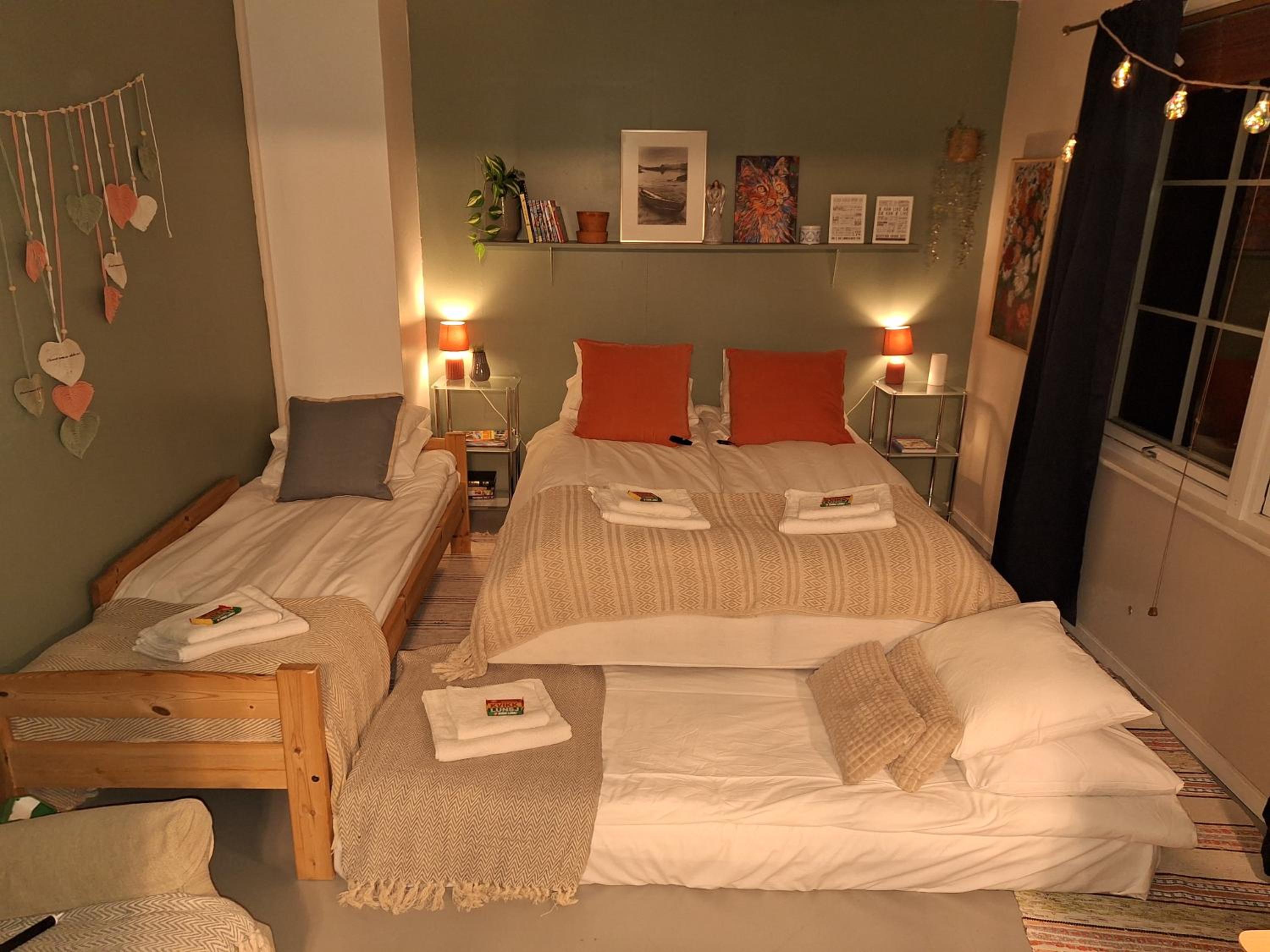 Peaceful farmroom with free sauna, wifi, parking and northern light view 3
