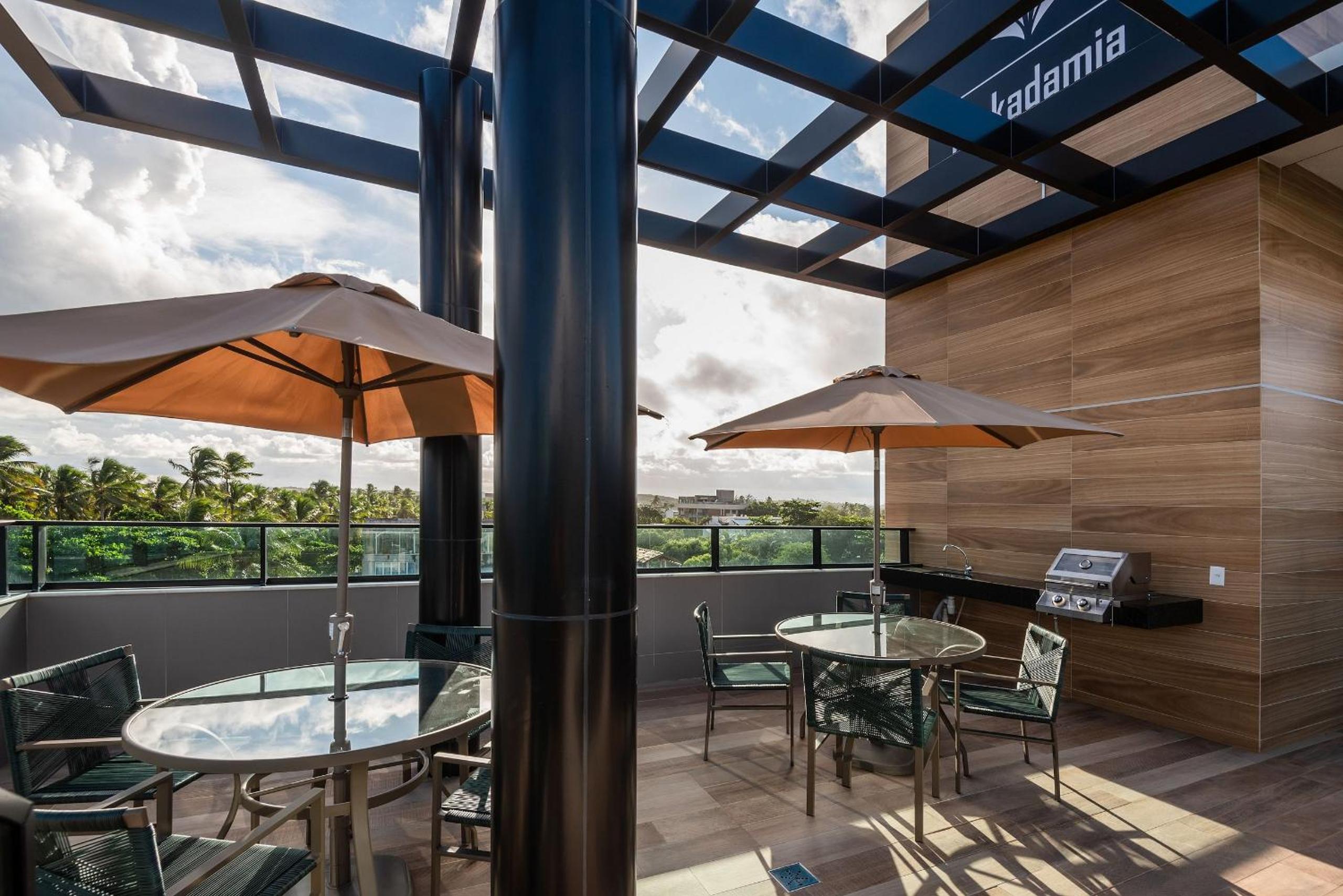 Beachfront flat at Porto de Galinhas beach, close to the natural pools.