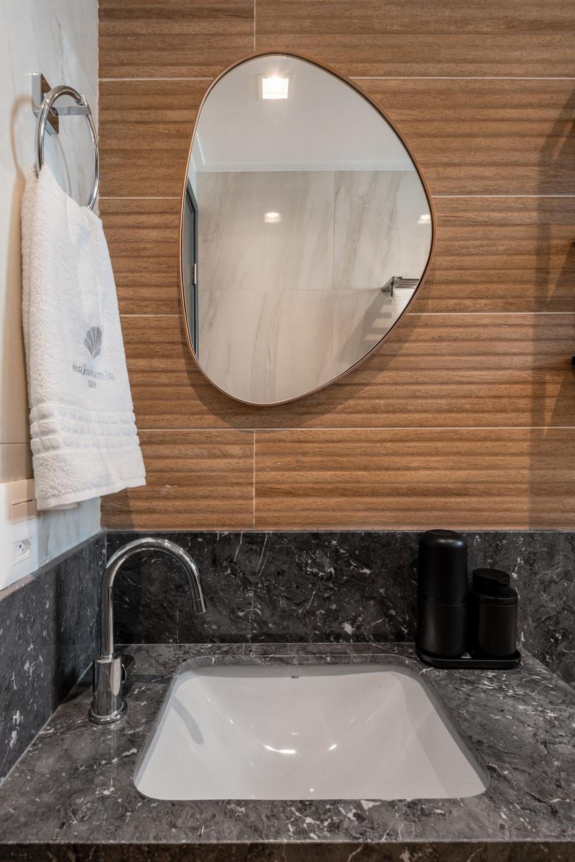 Beachfront flat at Porto de Galinhas beach, close to the natural pools.