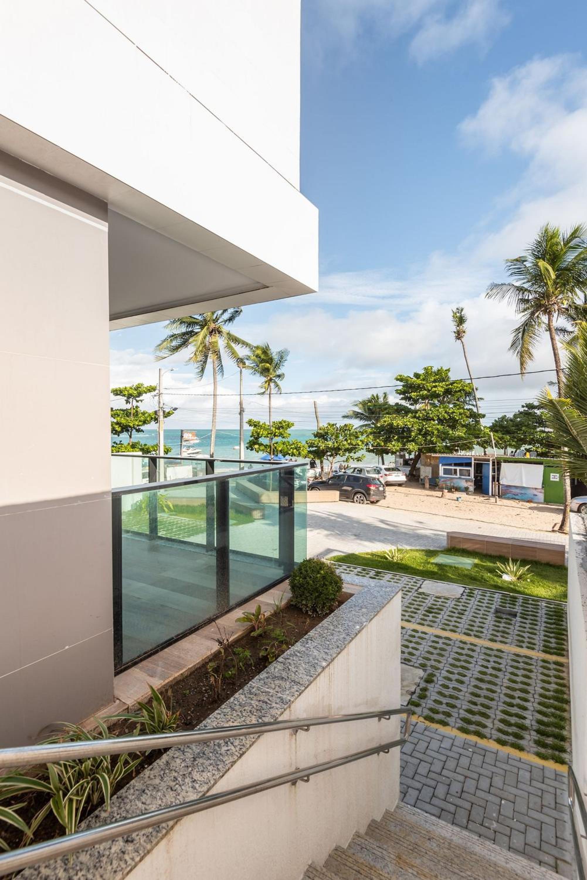 Beachfront flat at Porto de Galinhas beach, close to the natural pools.