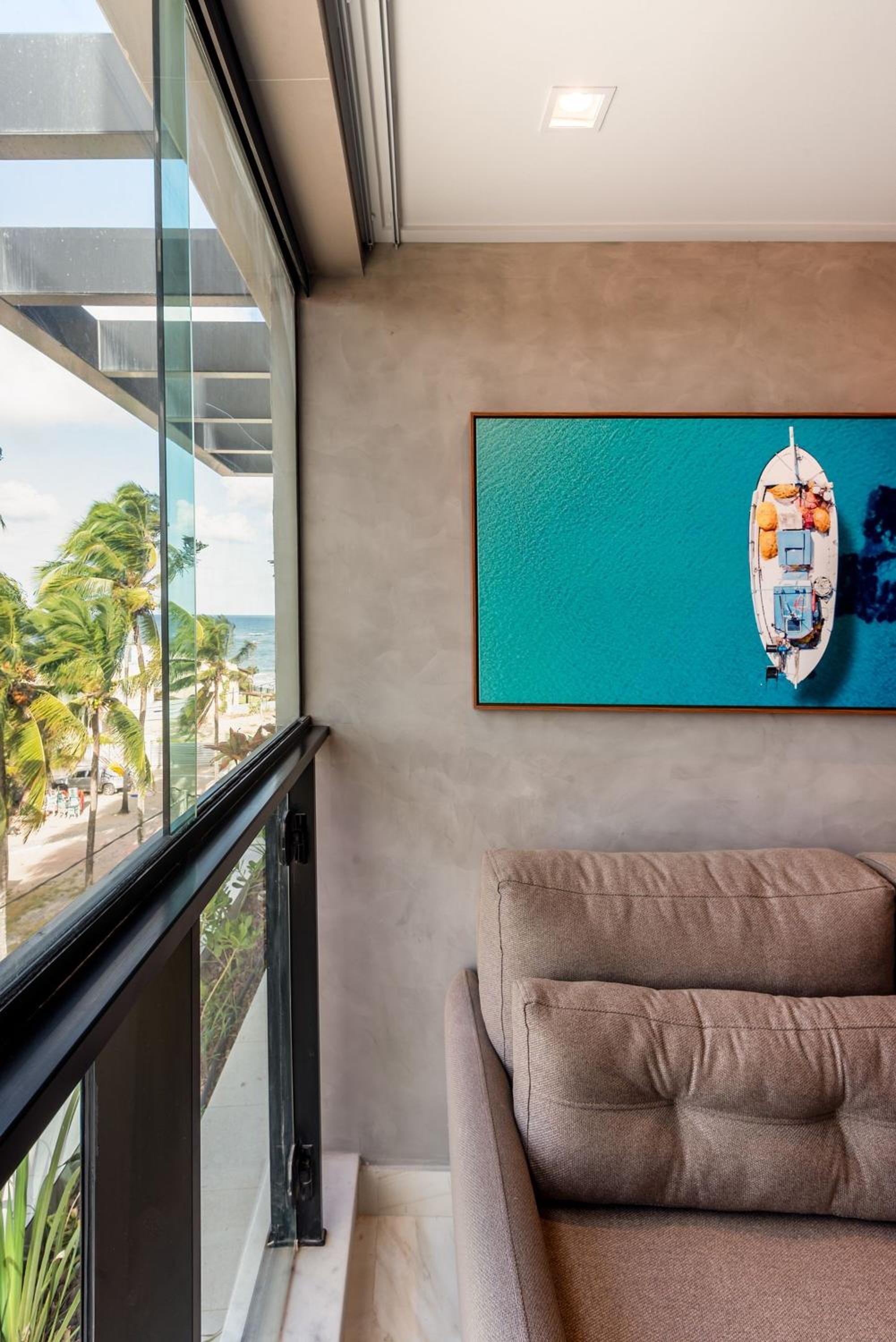 Beachfront flat at Porto de Galinhas beach, close to the natural pools.