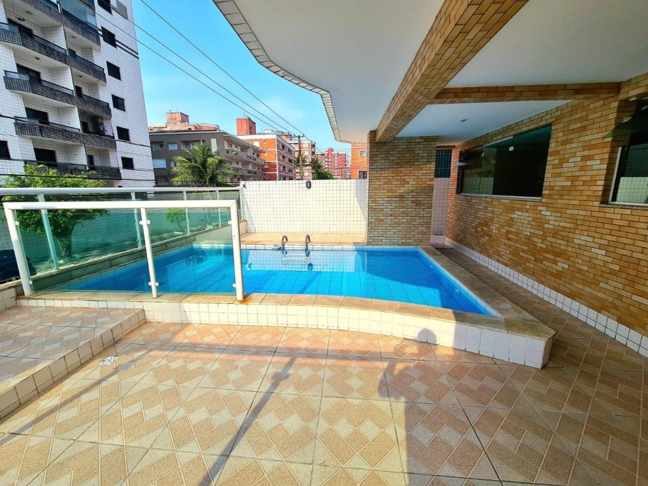 Family apartment, Vila Tupi, Praia Grande, São Paulo