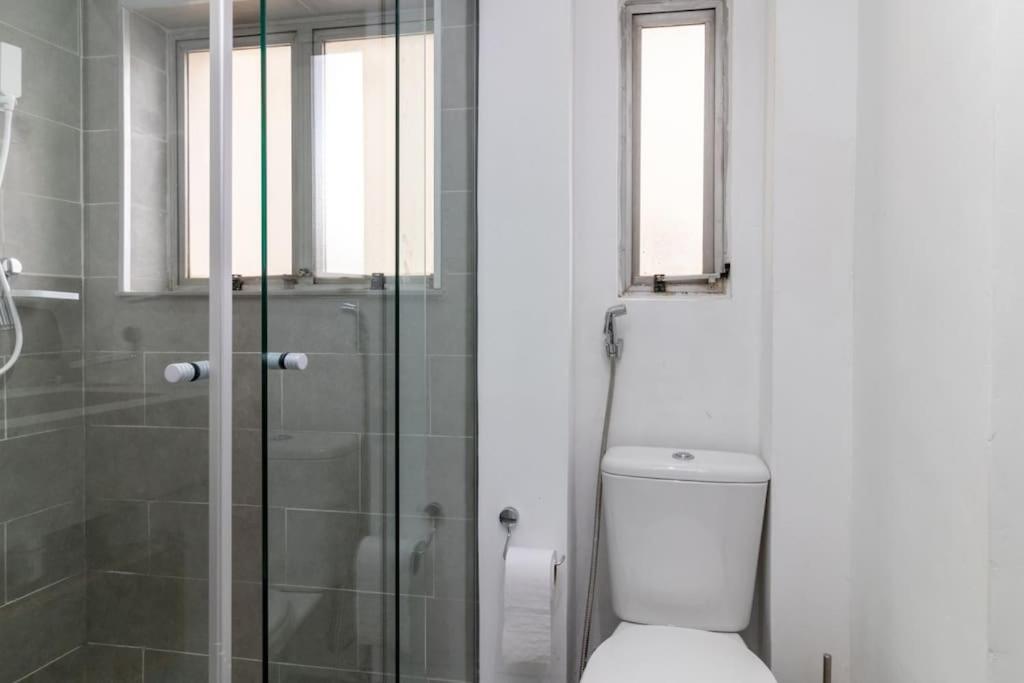 PE0051 - Recem reformado 2 dorms piscina com 2 vagas garagem e ao lado do Allianz Parque