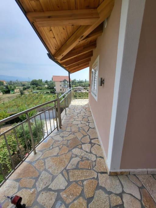 Villa Xhovi 2
