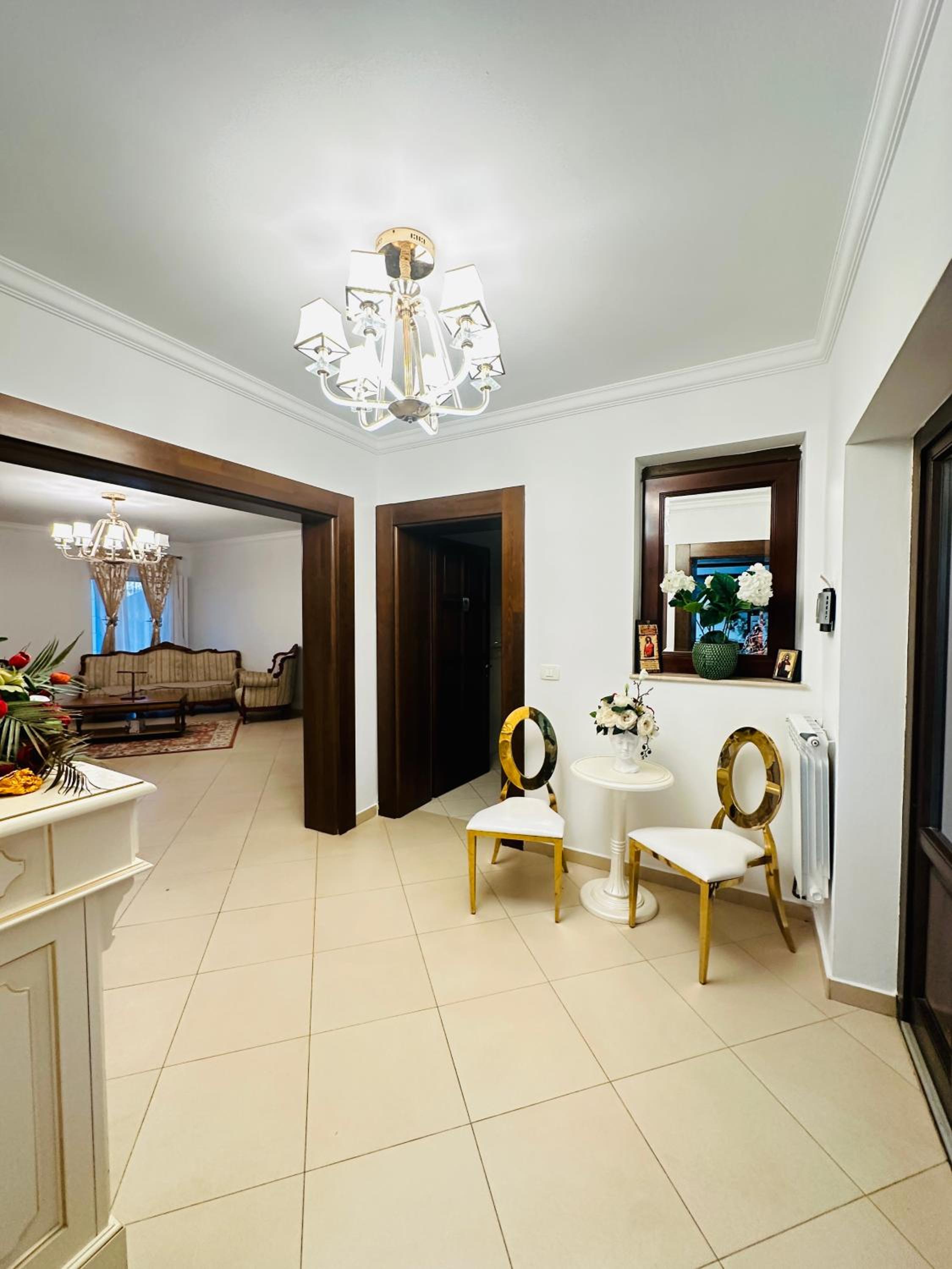 Conacu Dante view 5