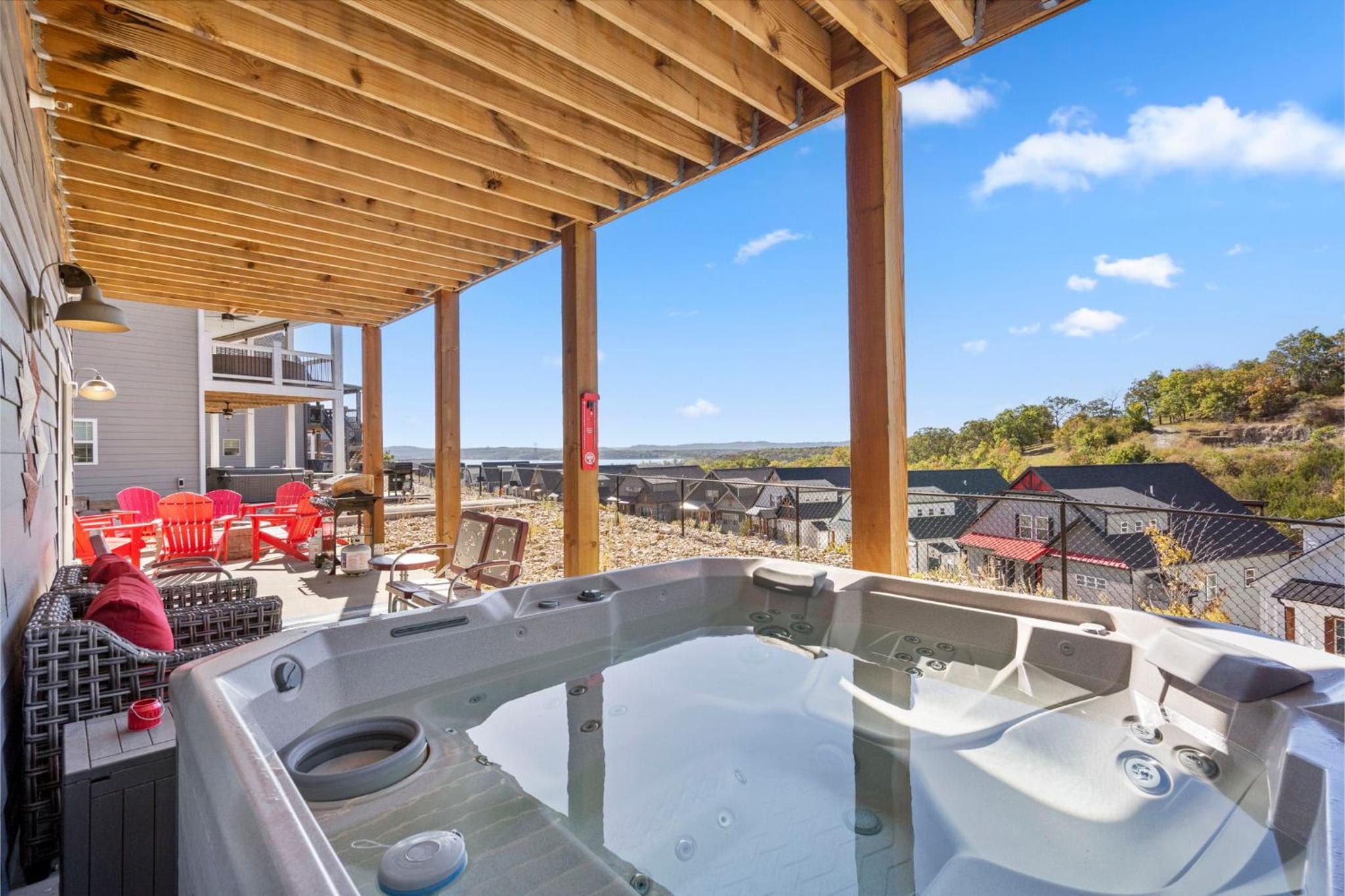 Double-Sided Fireplace, Lake Views, Daily Tickets to Local Attractions, Air Hockey! view 4