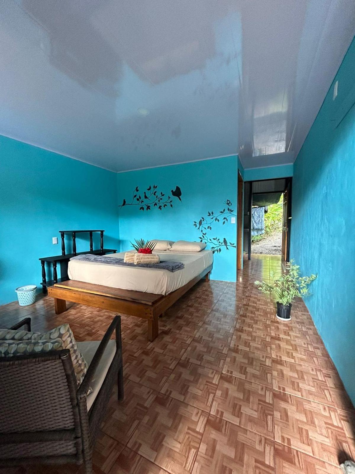 Pacific Breeze Lodge