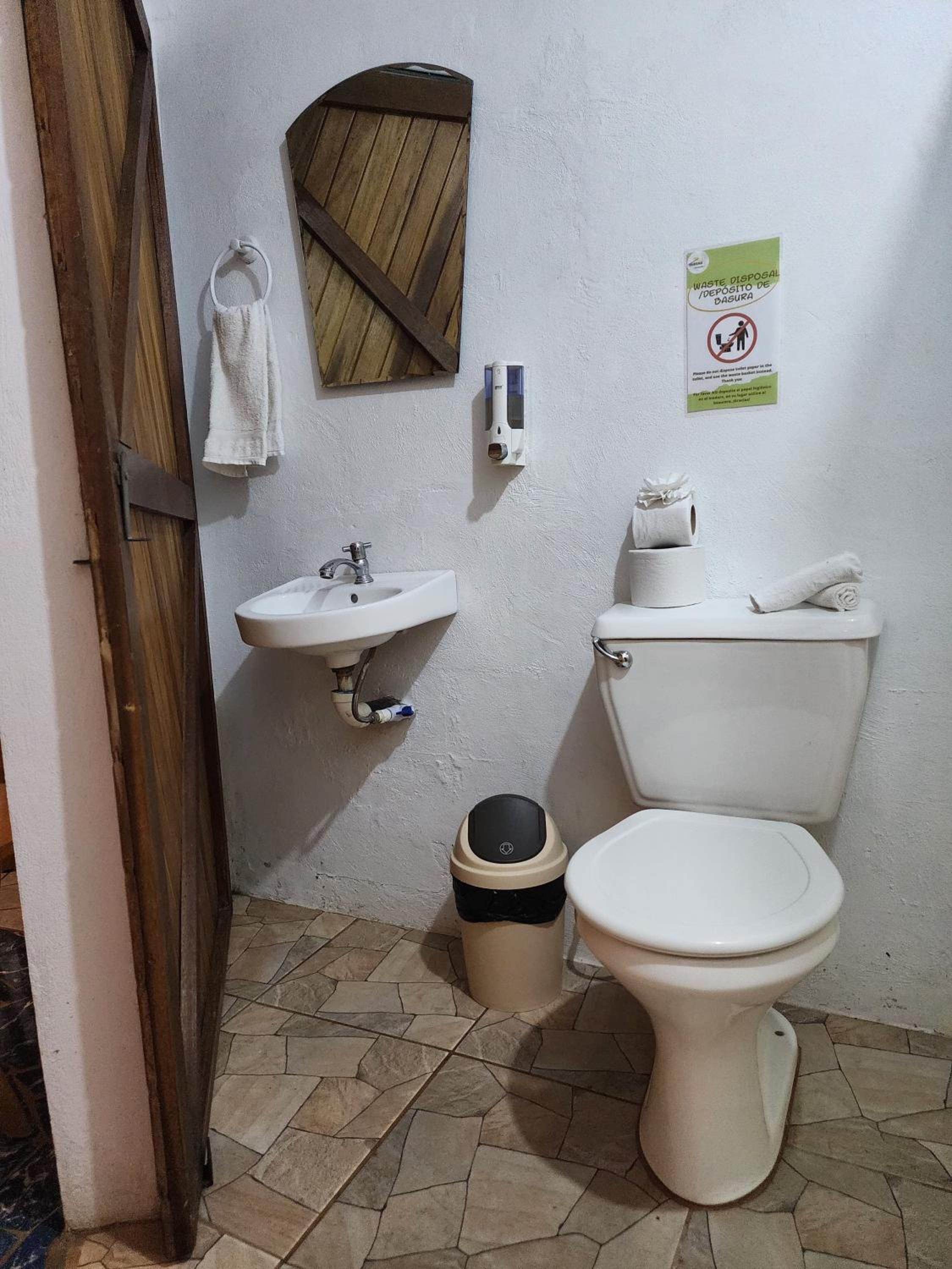 Hospedaje Casa THIREMA Tortuguero