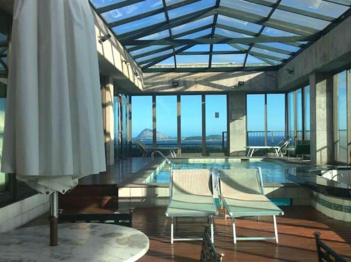 Lindos apts de 2 quartos no Tiffanys em Ipanema!