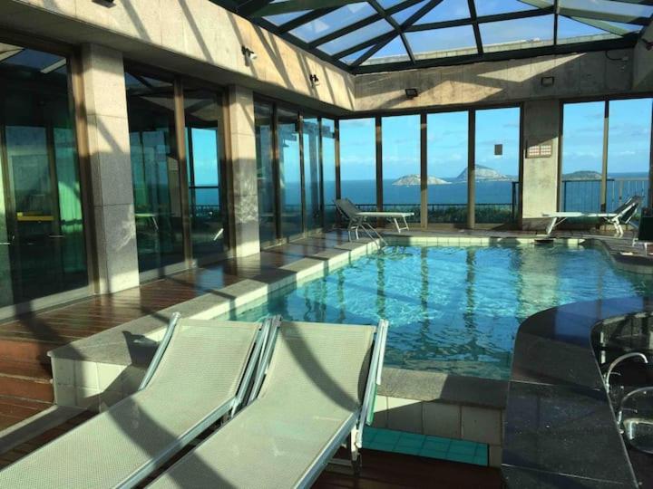 Lindos apts de 2 quartos no Tiffanys em Ipanema!