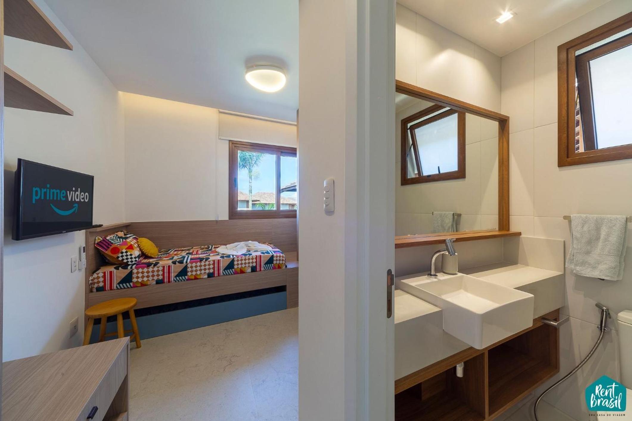 Beautiful Bungalow with Pool in Itacimirim