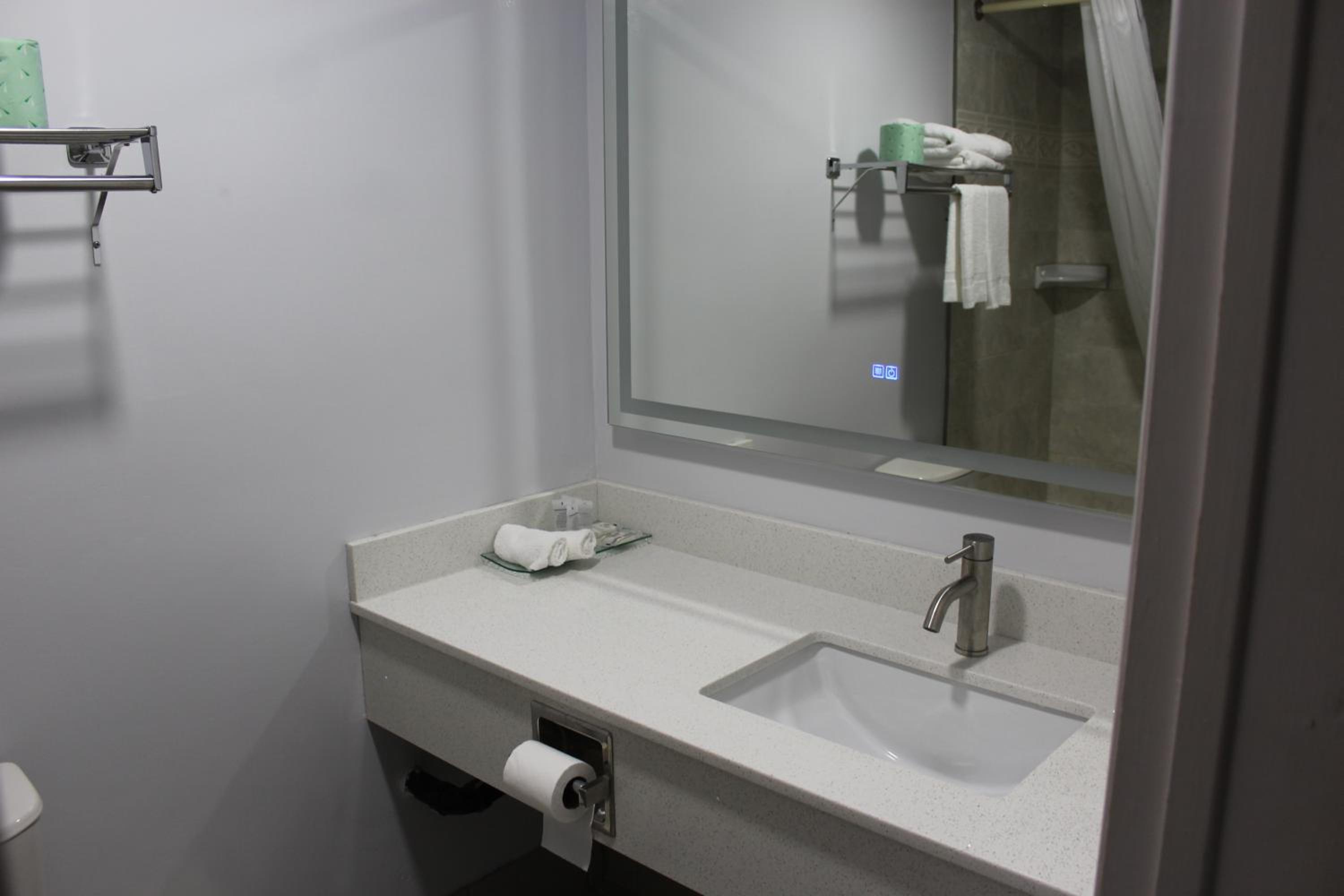 Bancroft Inn & Suites