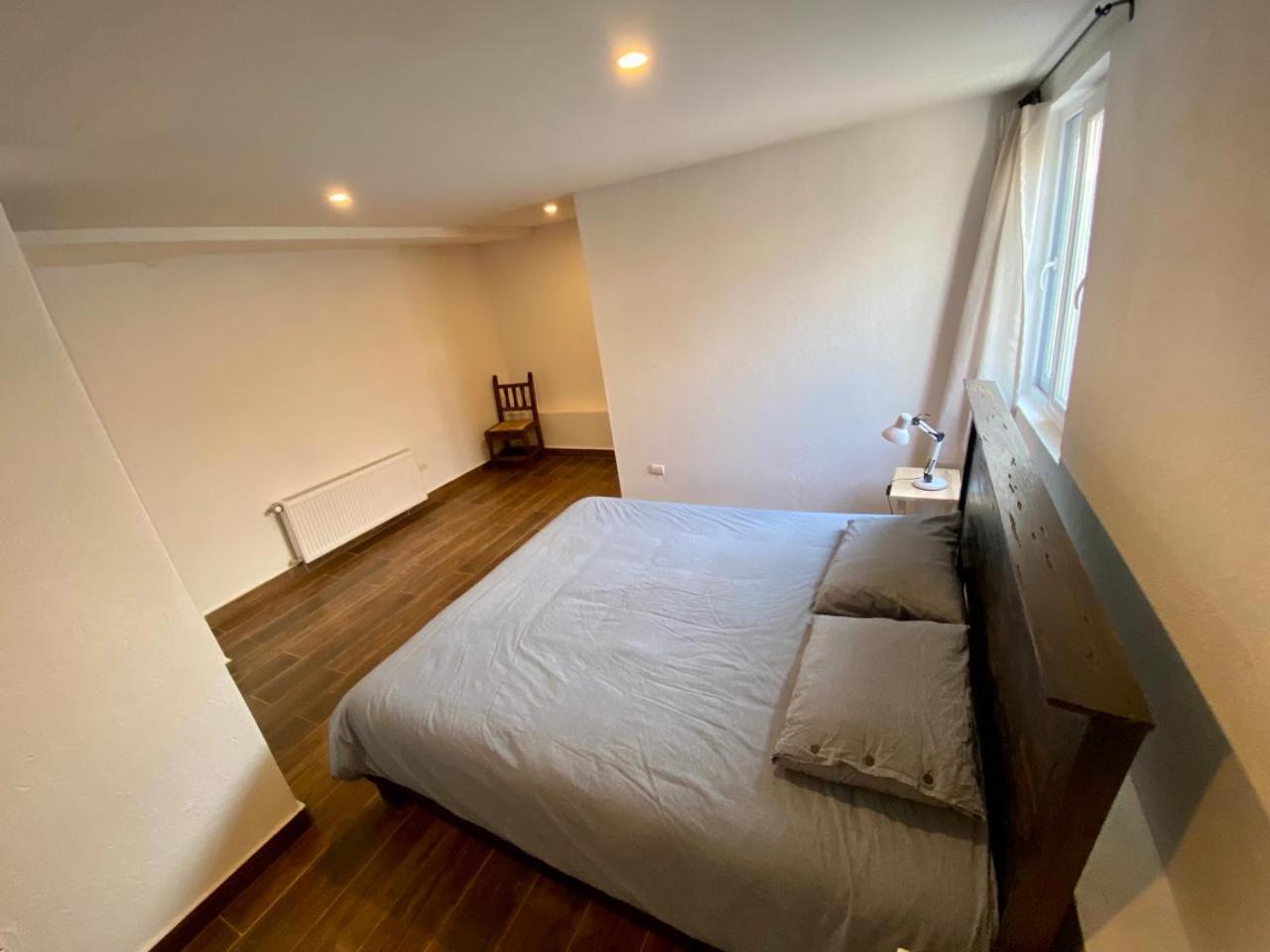 Casa de 9 habitaciones con baño independiente