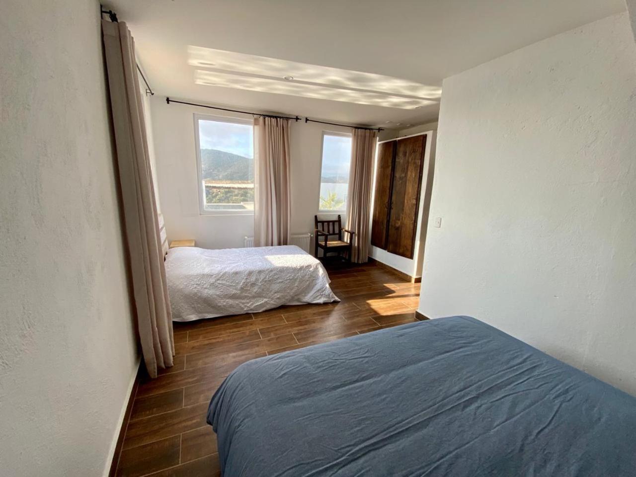 Casa de 9 habitaciones con baño independiente