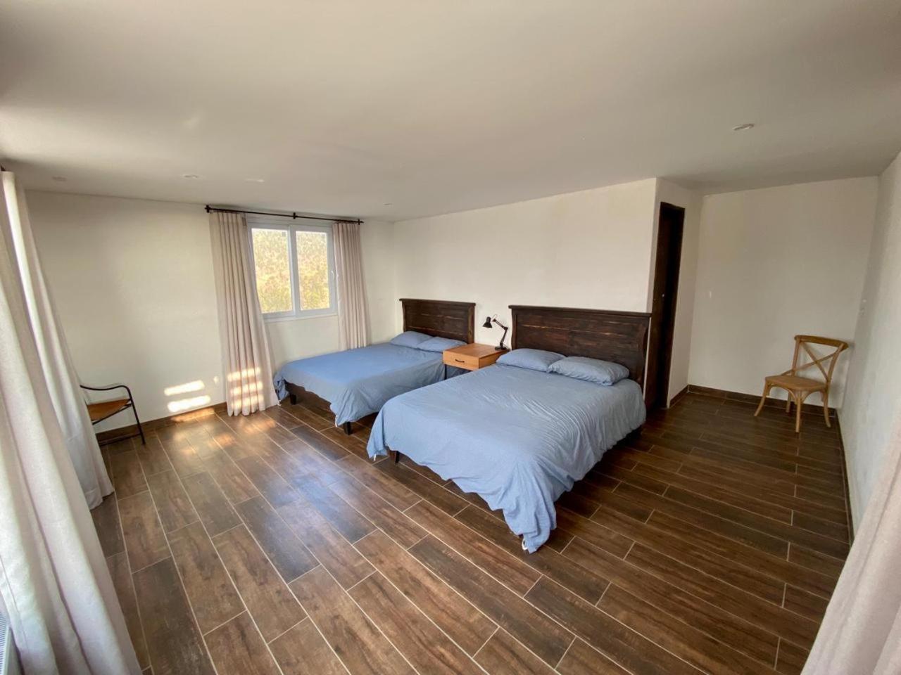 Casa de 9 habitaciones con baño independiente