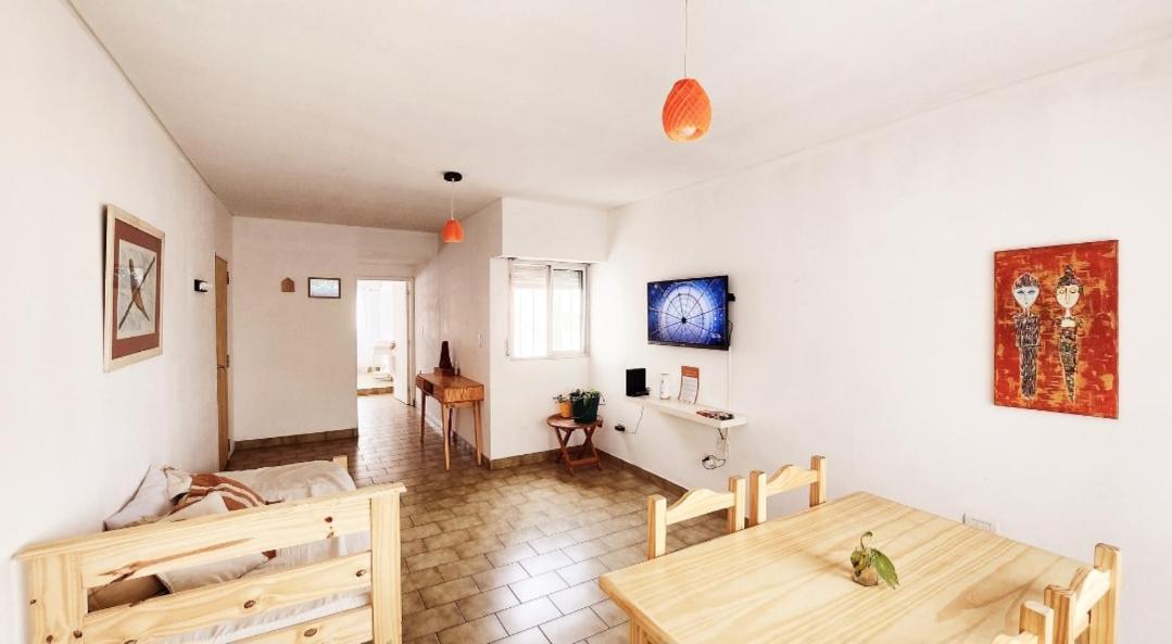PISO UNO Depto SUPER GRANDE con Living Comedor y Dormitorio PET FRIENDLY No aceptamos huéspedes de Bahía