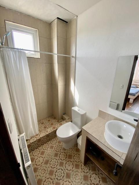 Casa de 9 habitaciones con baño independiente