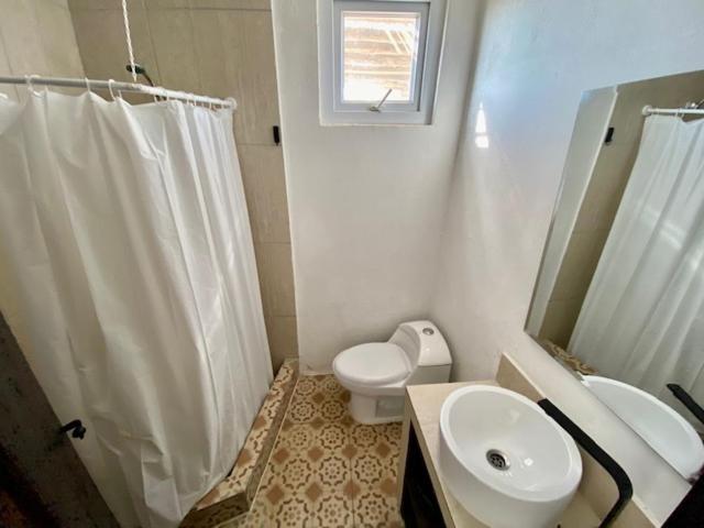 Casa de 9 habitaciones con baño independiente
