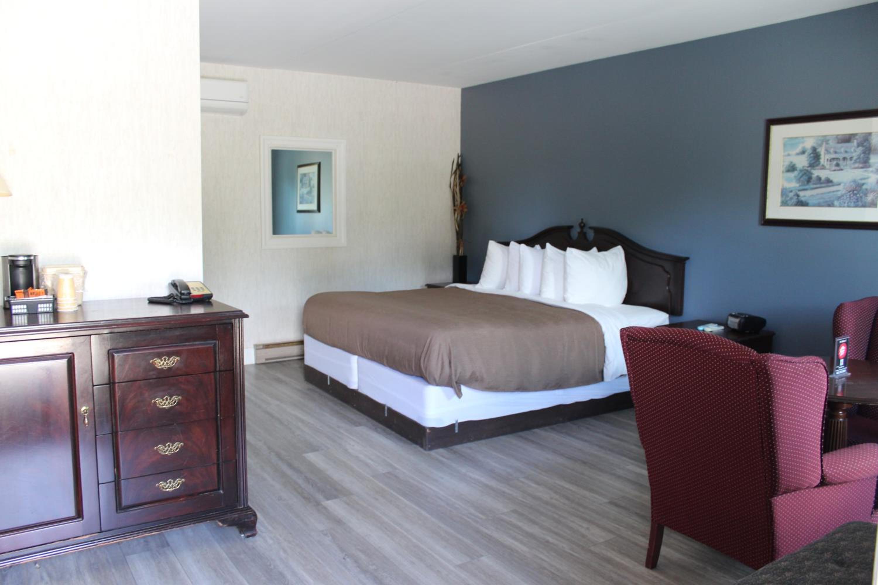 Bancroft Inn & Suites