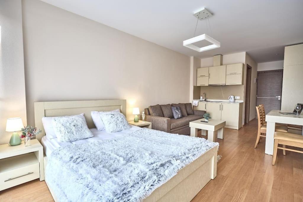 MaRKoS Flat in Block 2, New Gudauri view 4