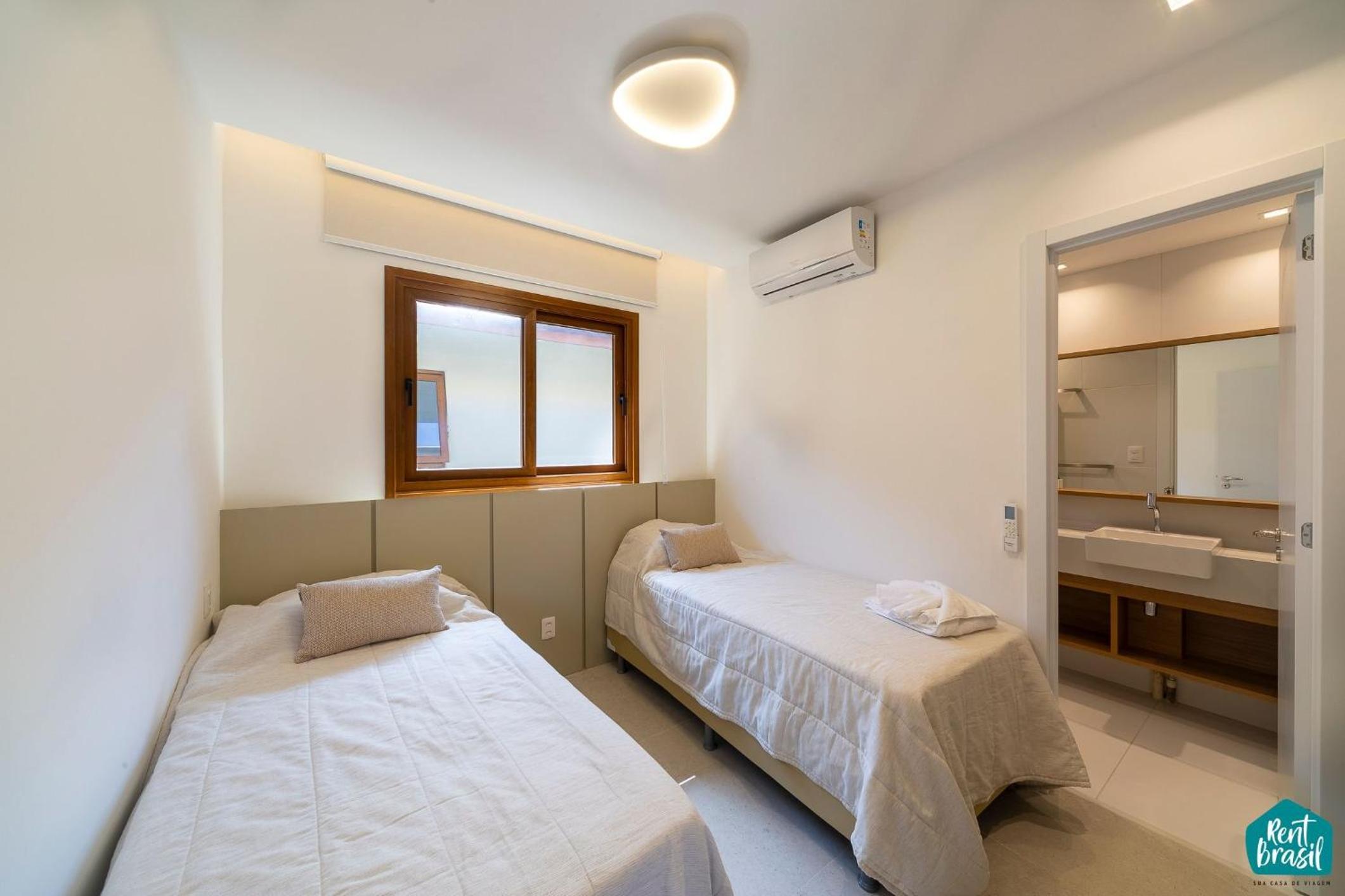 Beautiful Bungalow with Pool in Itacimirim