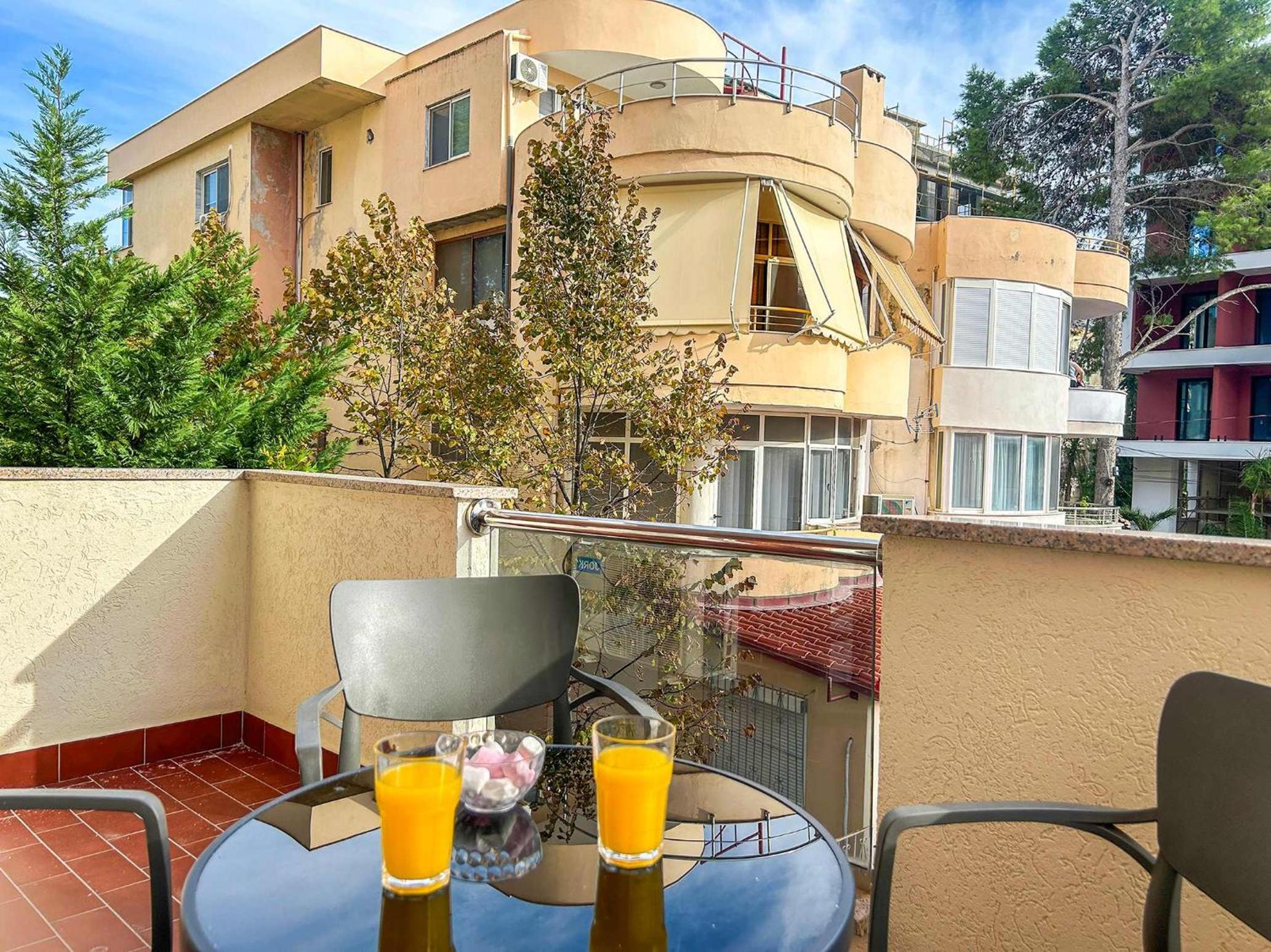 Villa Exceptional 832