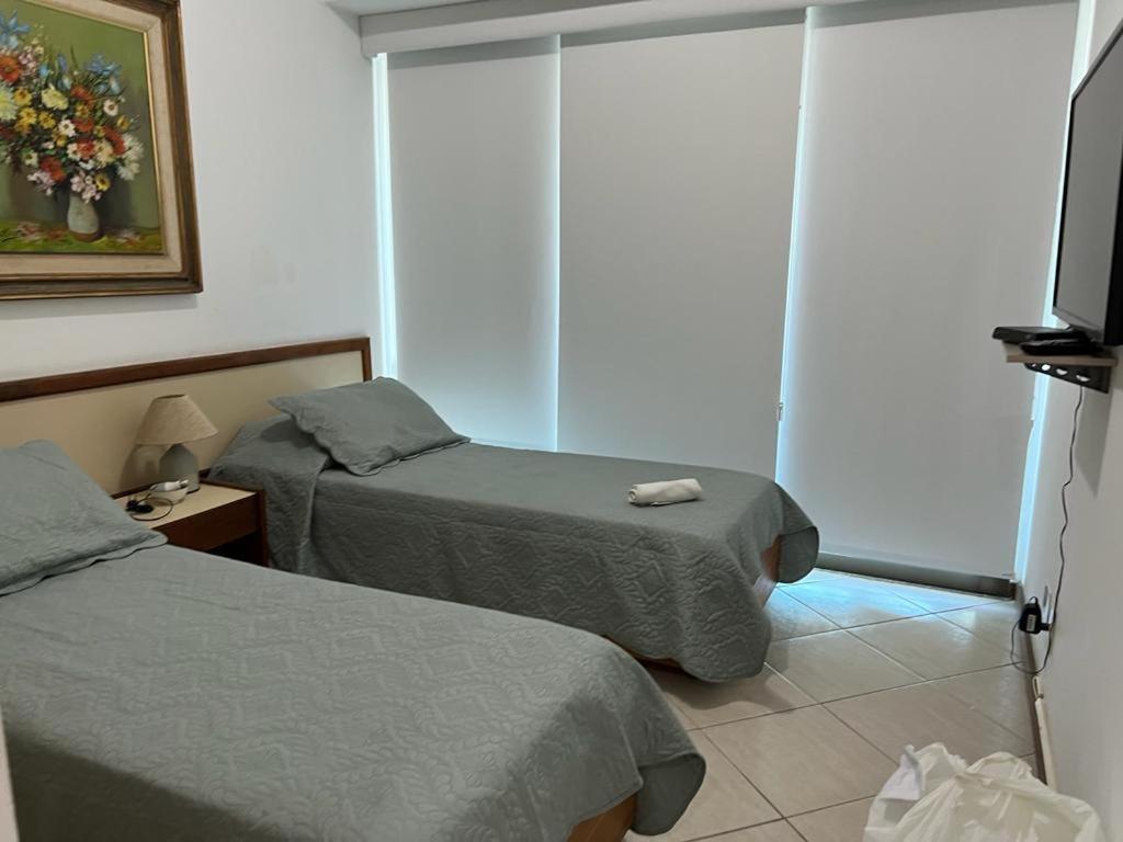 Lindos apts de 2 quartos no Tiffanys em Ipanema!