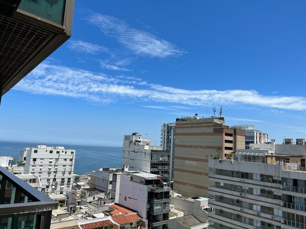 Lindos apts de 2 quartos no Tiffanys em Ipanema!