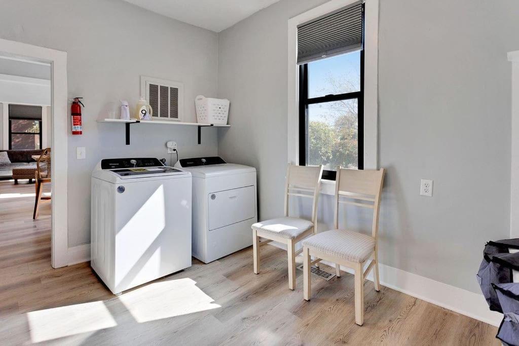 Miller House- Modern Remodel 2BR Historic Townhome, photo 11