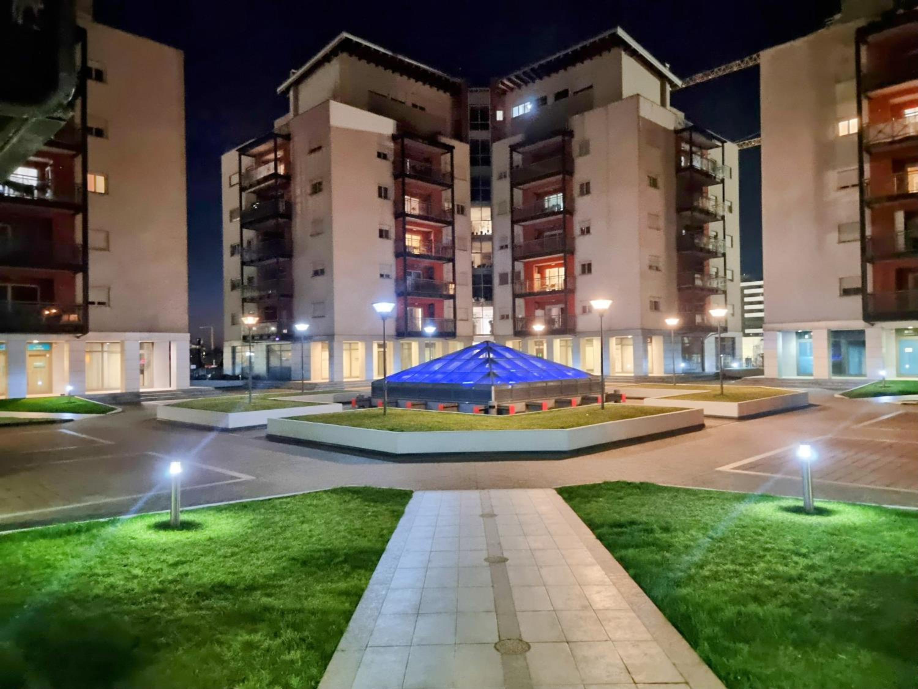 Hotel RING - Spacious DeLuxe Apartment, Big Terrace, Plus FREE Underground Parking - Image 1