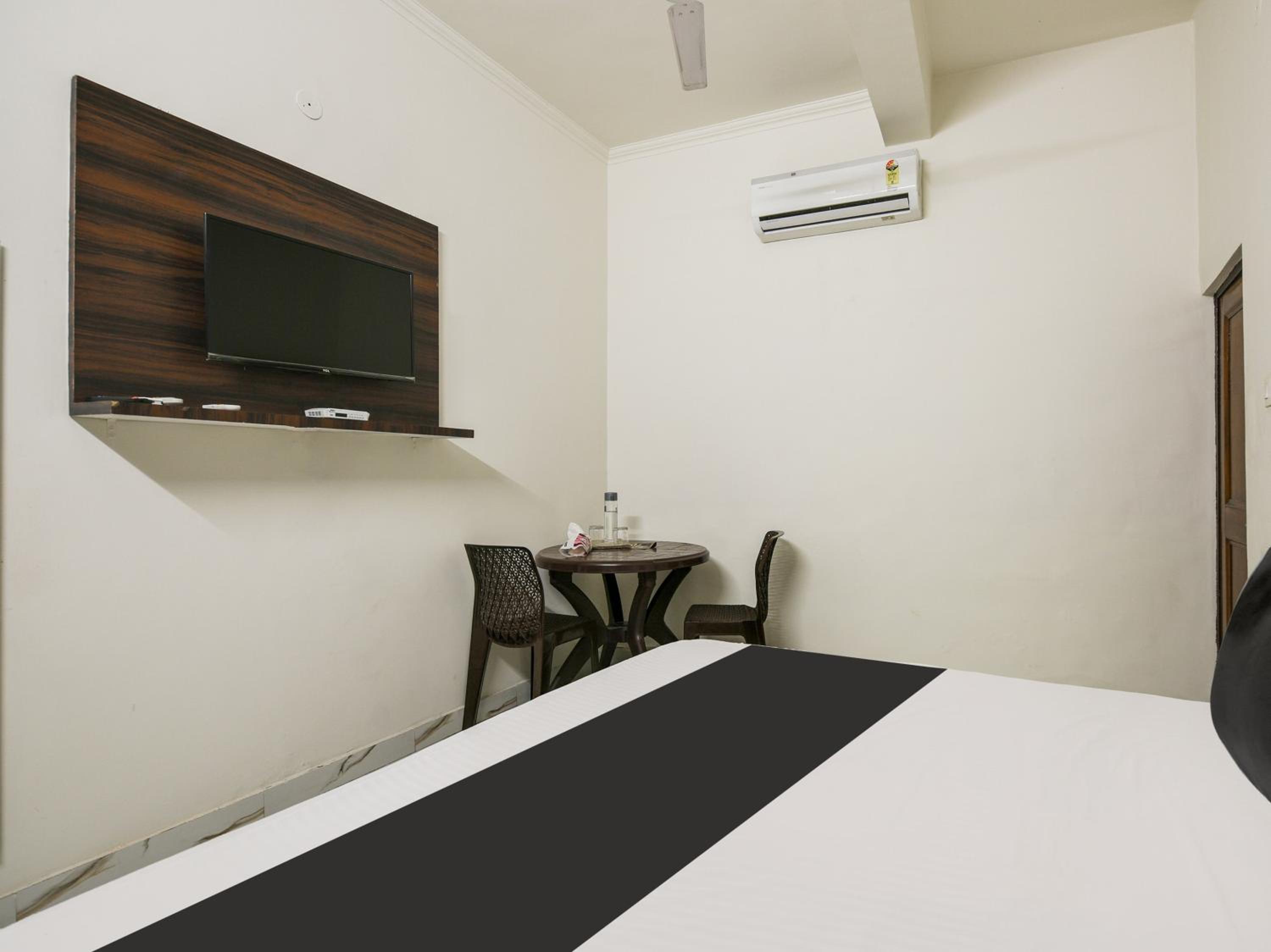 Hotel O Green