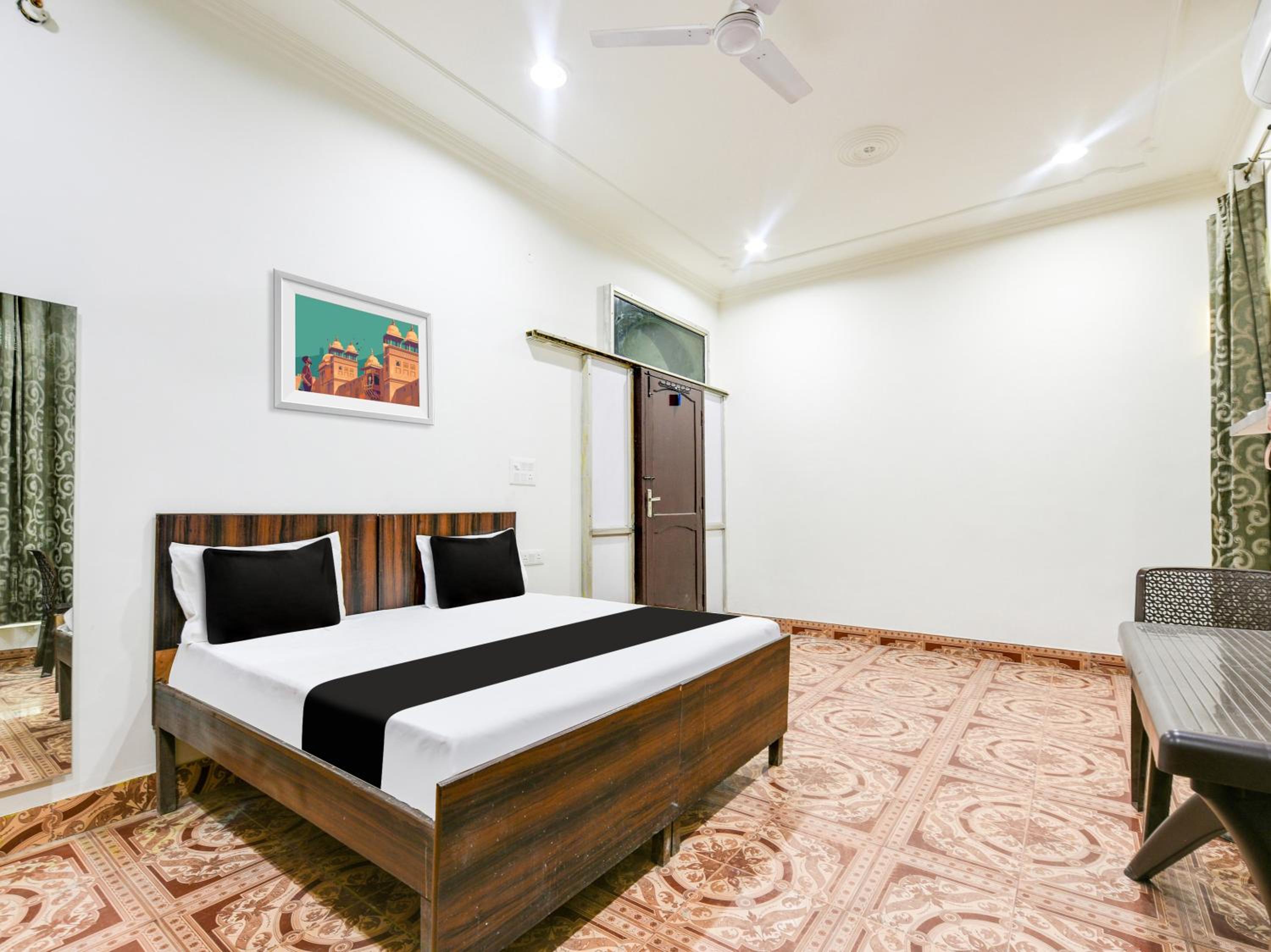 Hotel O Green