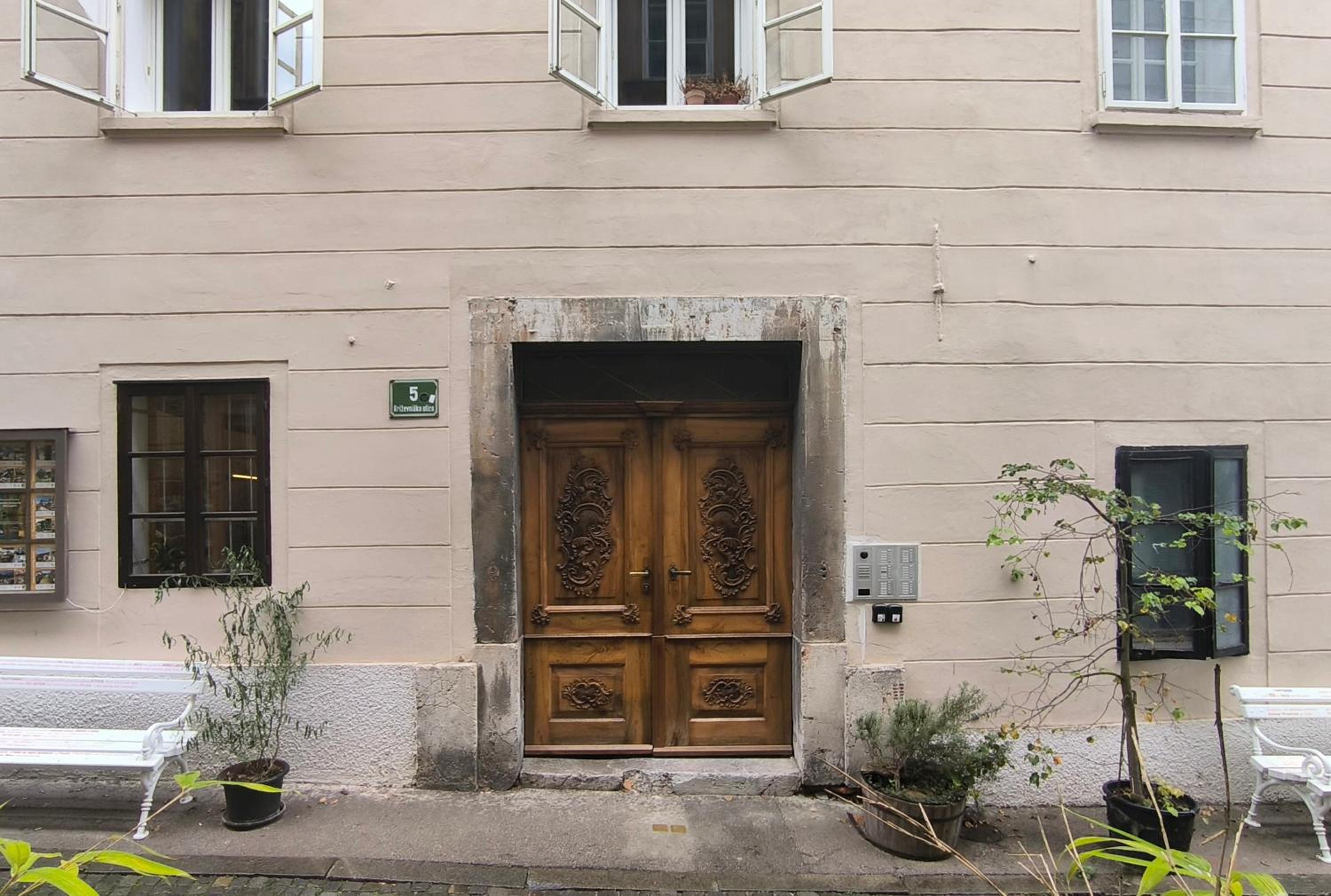 Photo 25