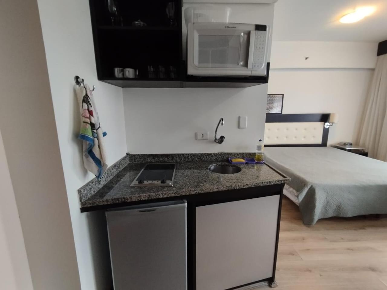 Lapidare Flat Merc Paulista Hospital Beneficência Portug Piscina Estac Restau Acad