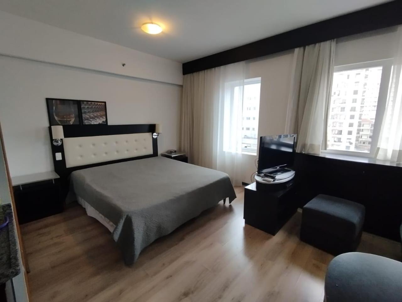 Lapidare Flat Merc Paulista Hospital Beneficência Portug Piscina Estac Restau Acad