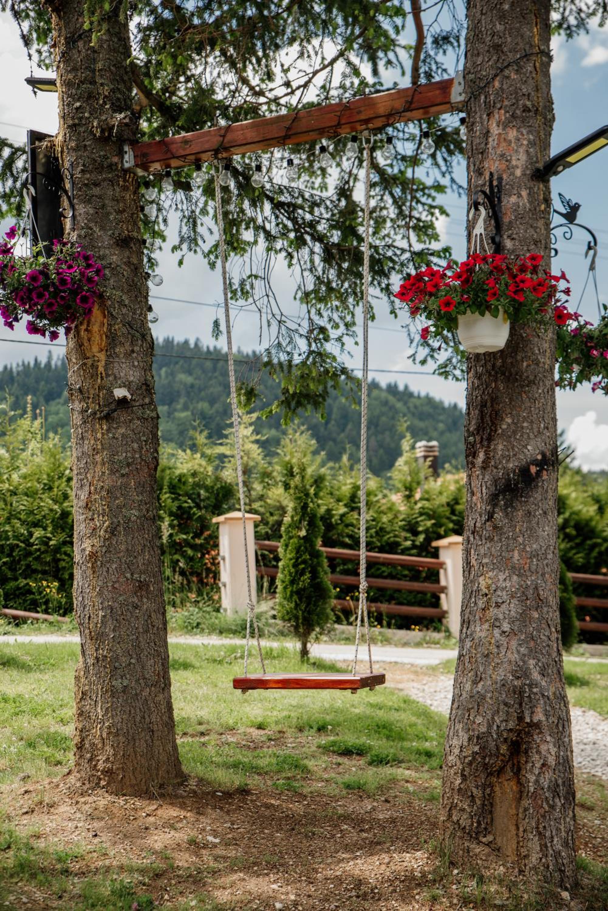 ZLATARSKA IDILA