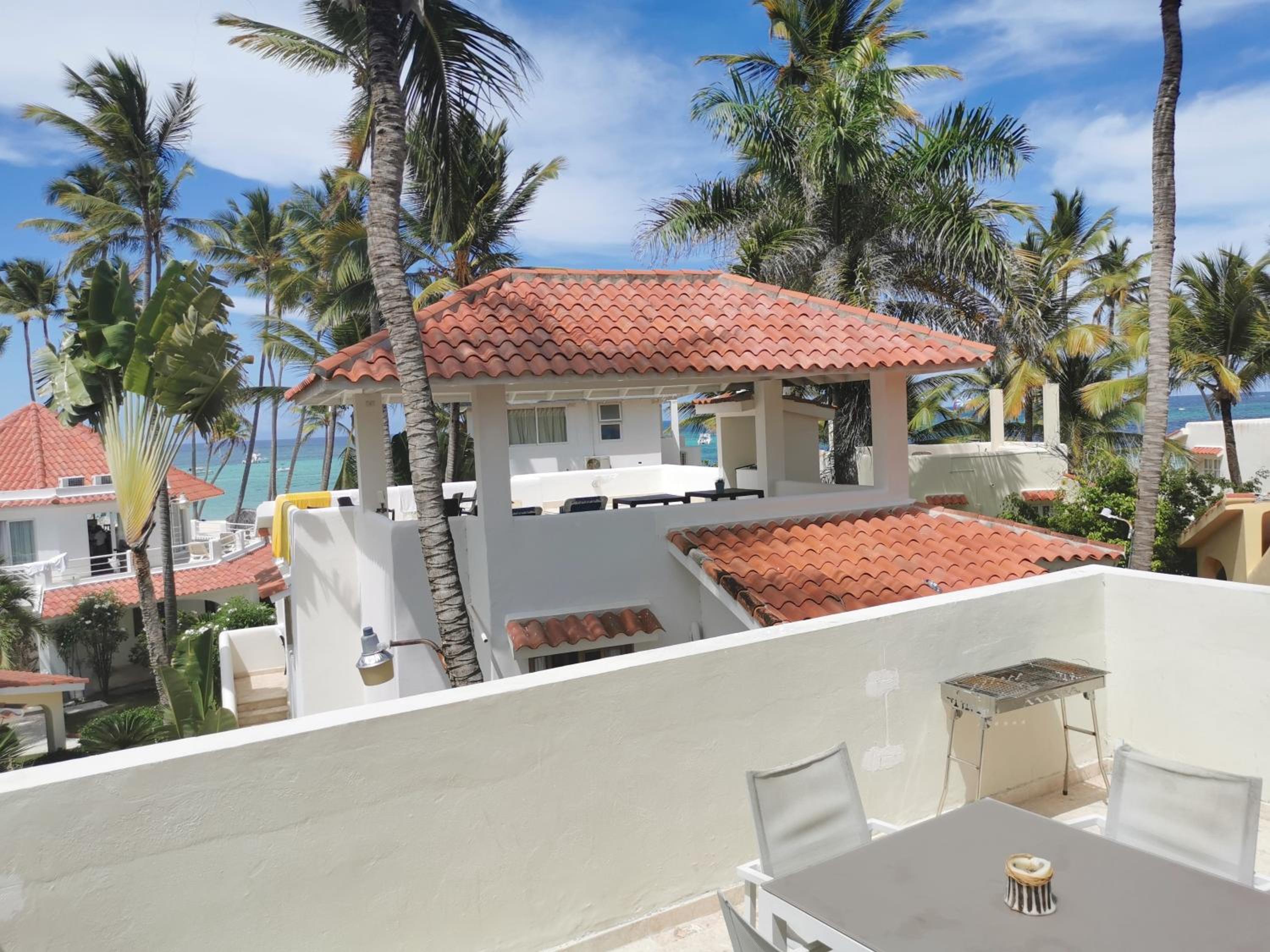 CORAL VILLAS Private Beach Resort and Spa