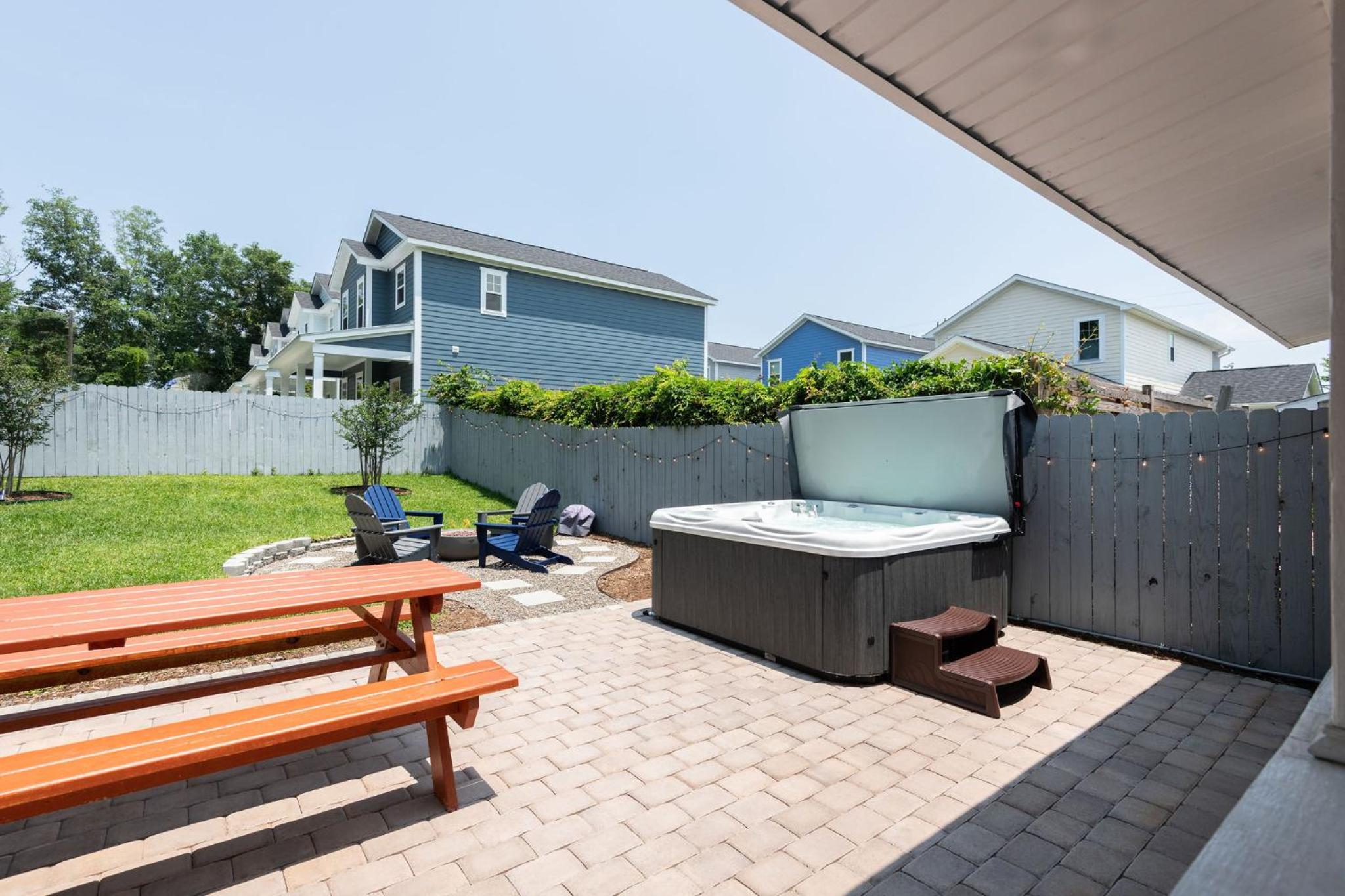Downtown 3BR Gem - Hot Tub - Covered Parking - Fenced Yard view 3