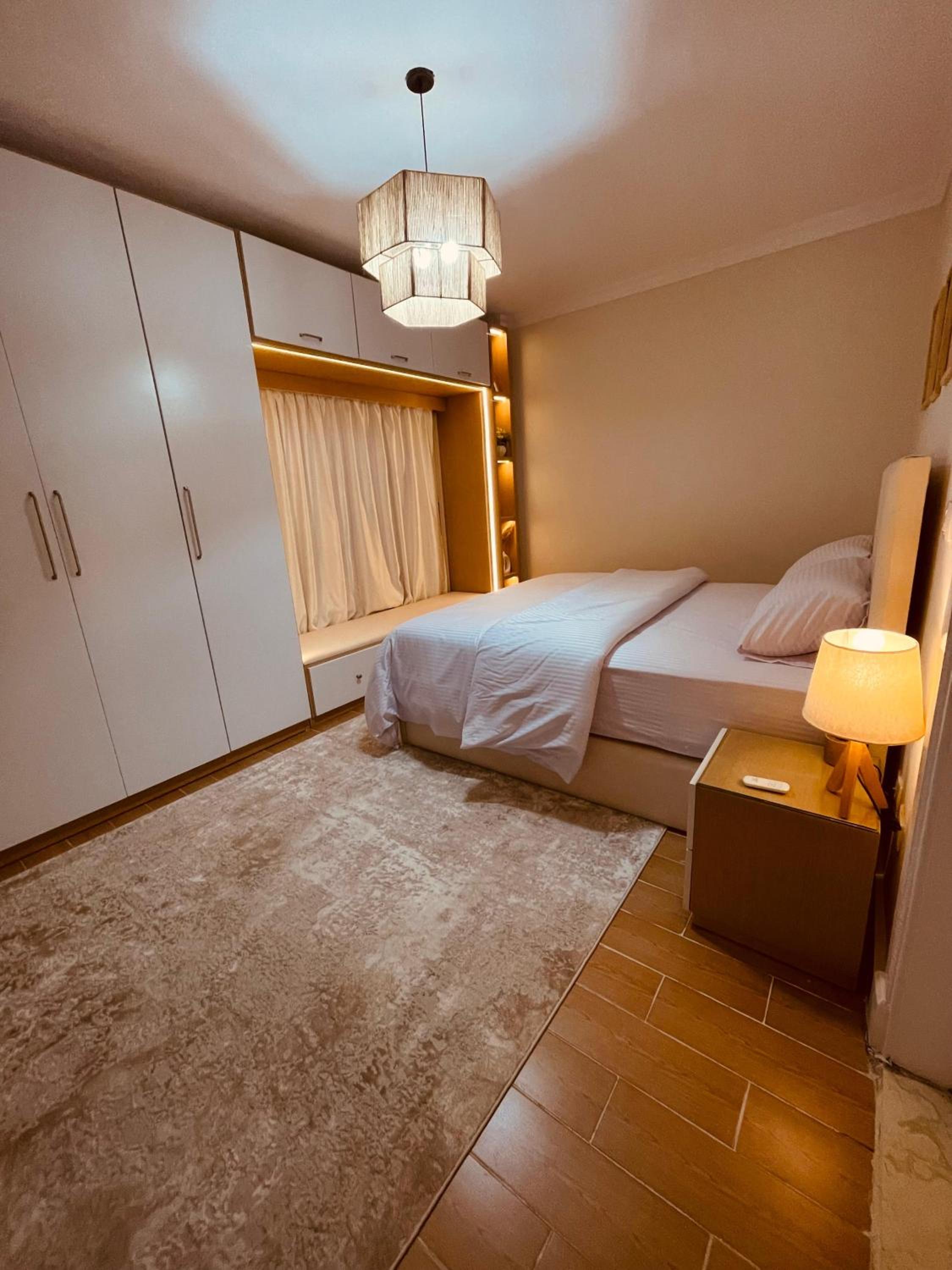 Bright & Spacious 3-Bedroom Apartment with Garden Views view 2