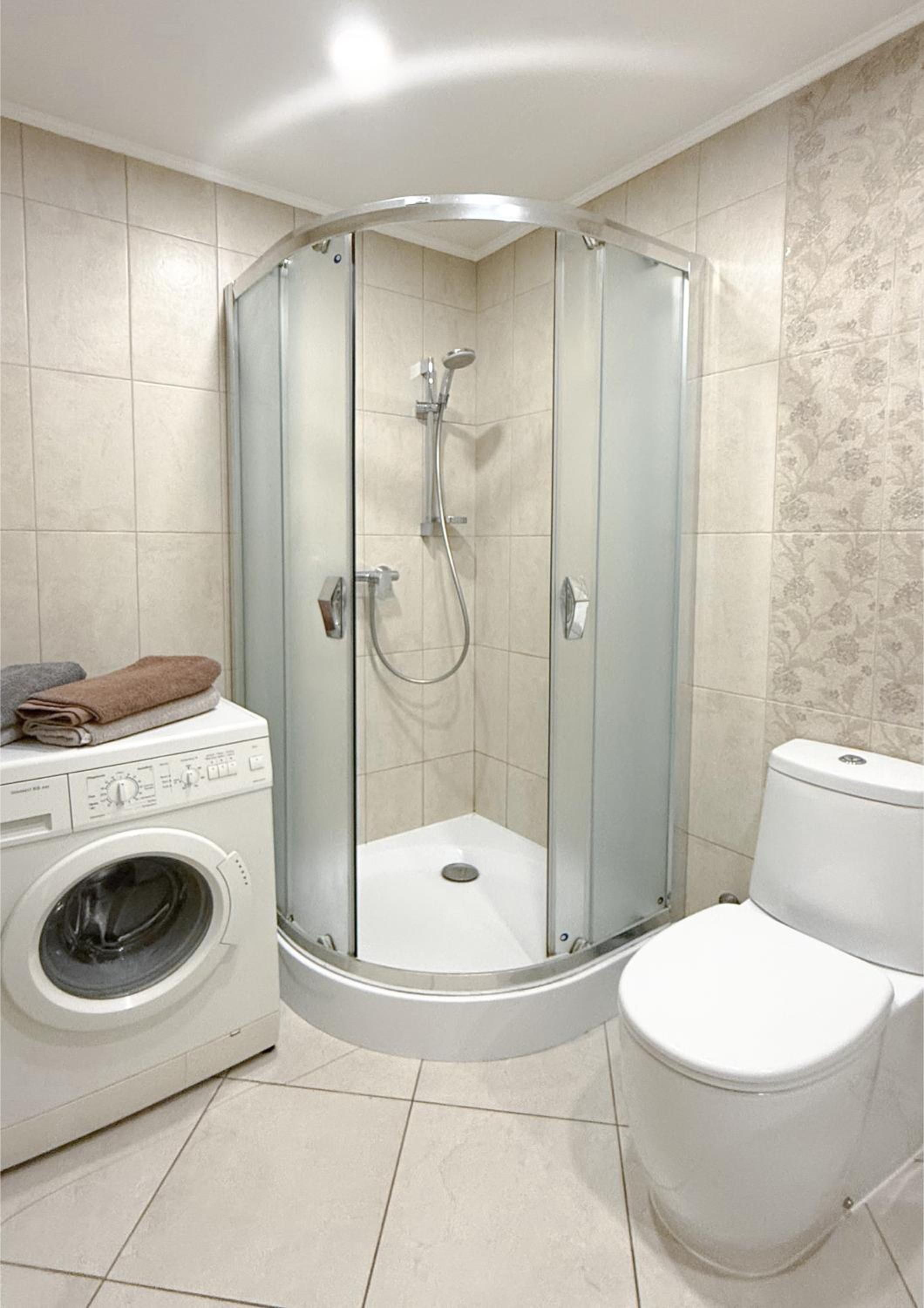 Sholom Aleichem Apartments view 4