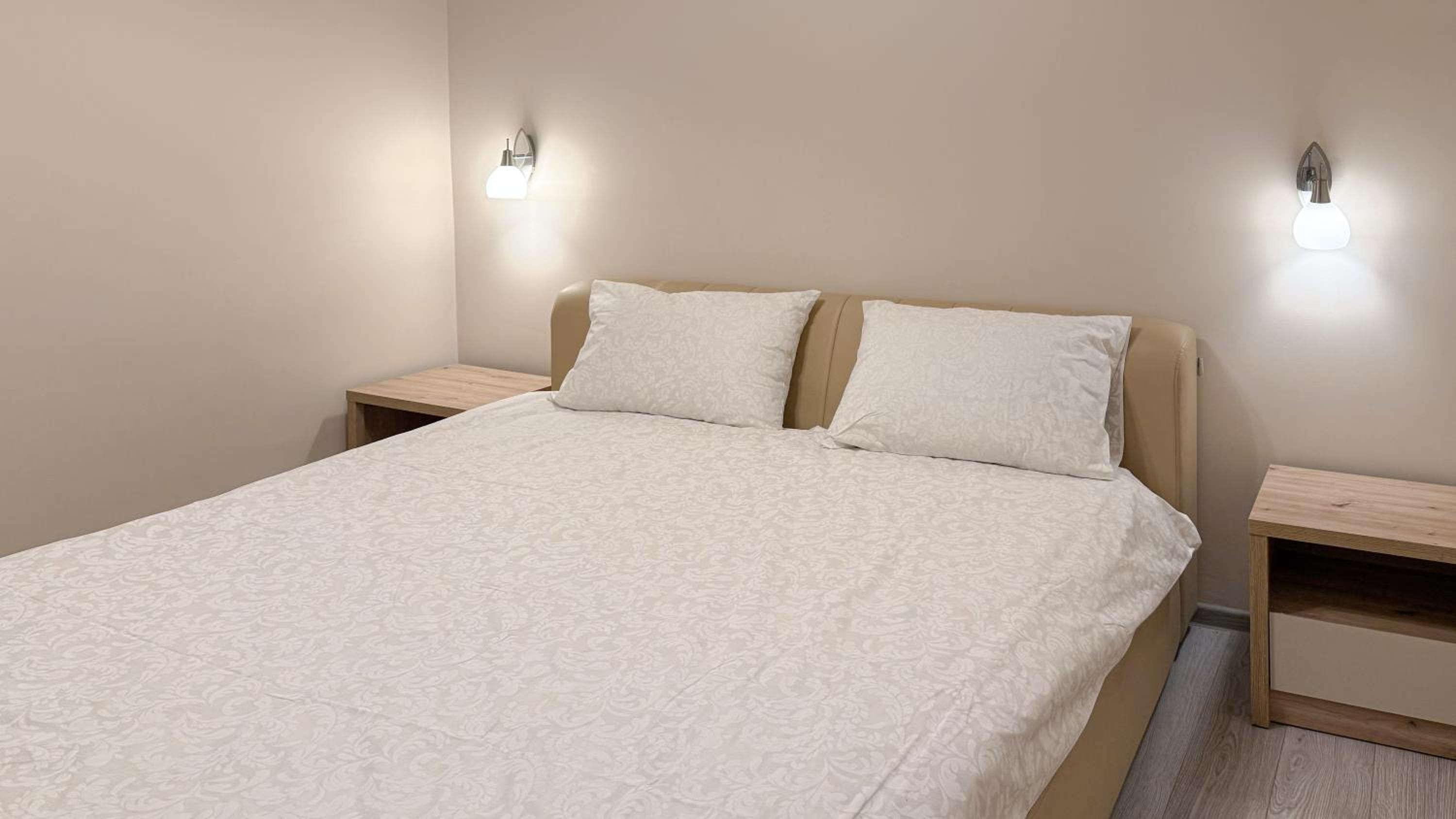 Sholom Aleichem Apartments view 5