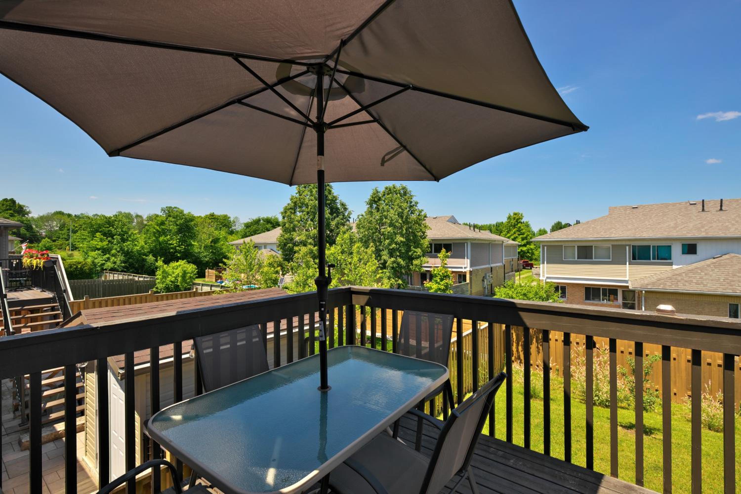 Winter retreat in Meaford Near Blue Mountain