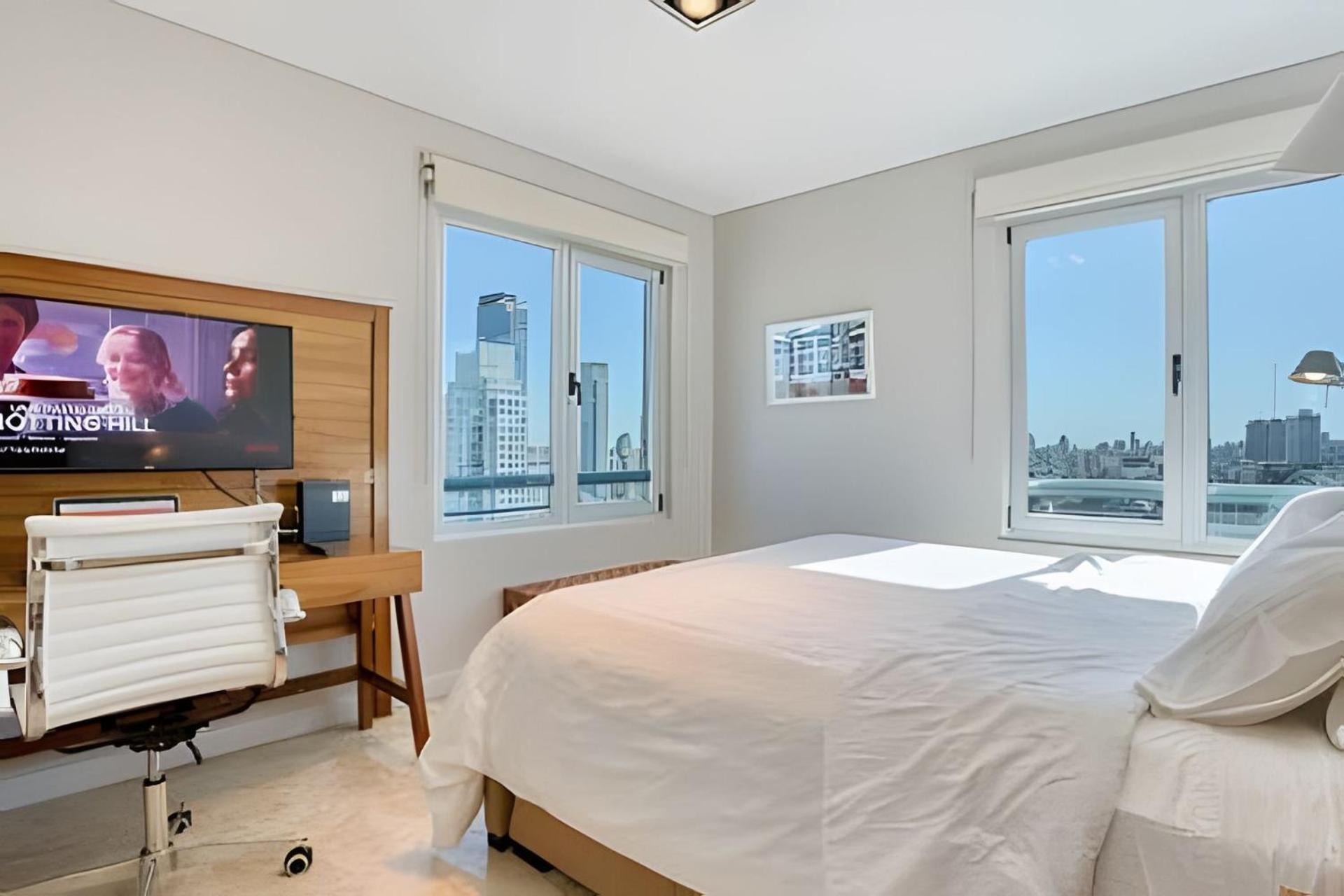 High-End Tower Pool, Gym & Sauna in Palermo Soho