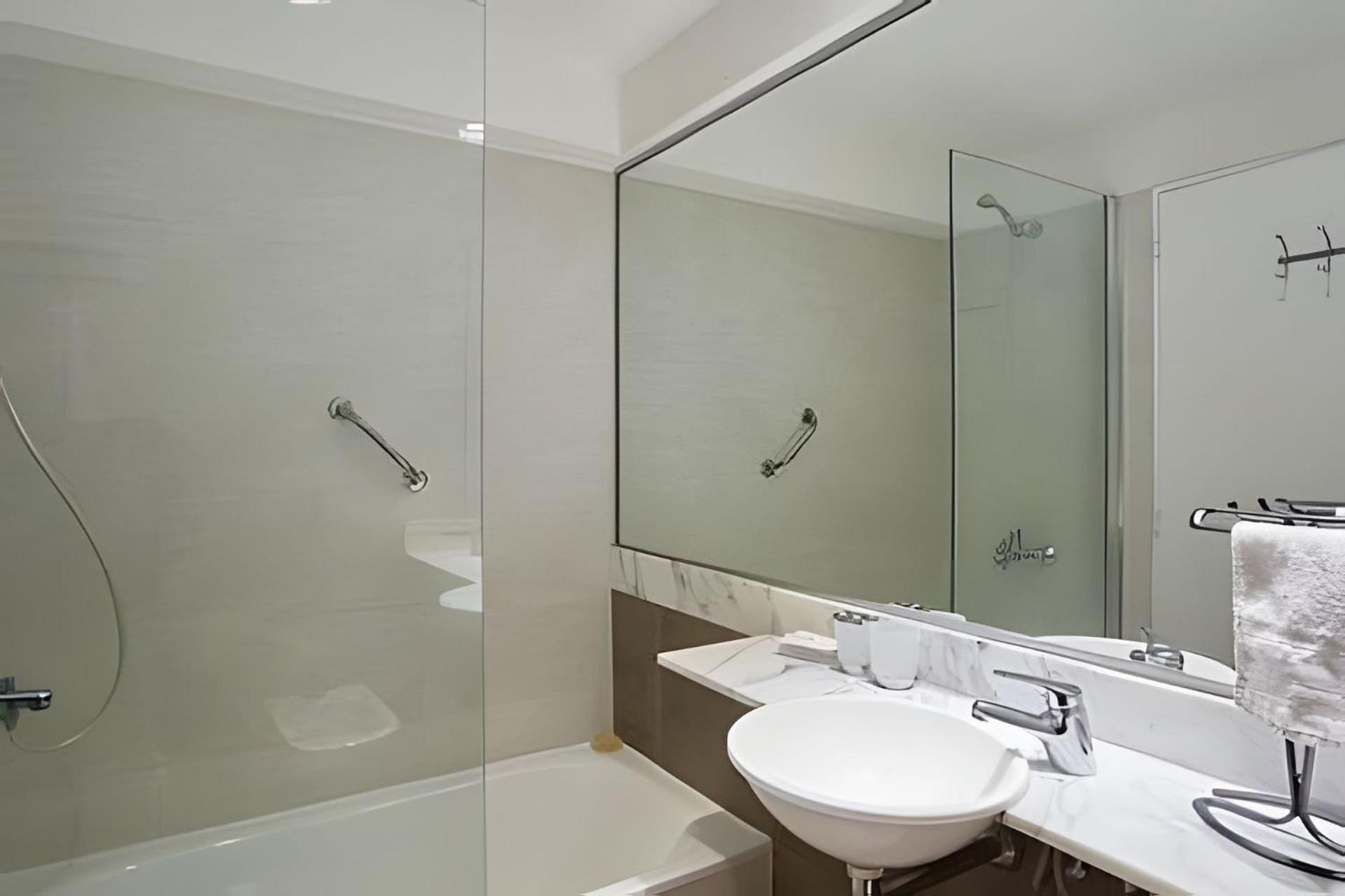 High-End Tower Pool, Gym & Sauna in Palermo Soho