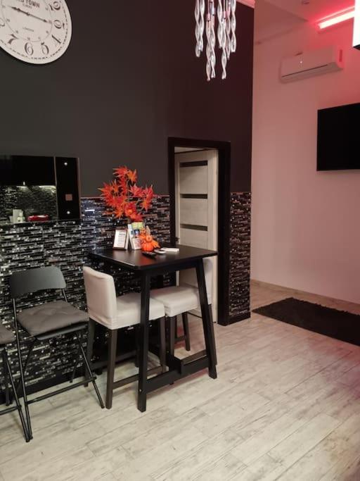 Vörösmarty Street Apartment