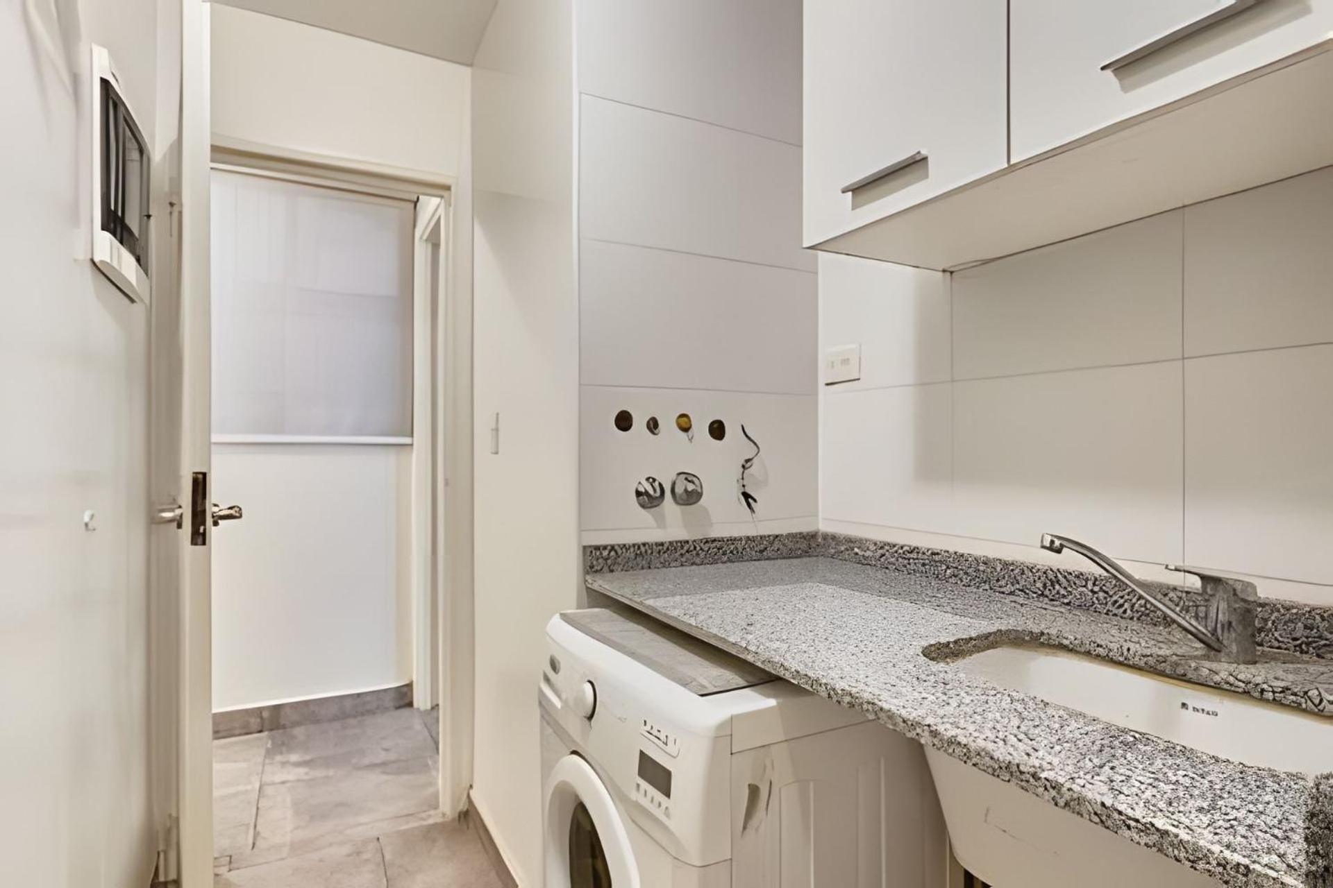 Family 3BR Apartment in Best of Recoleta