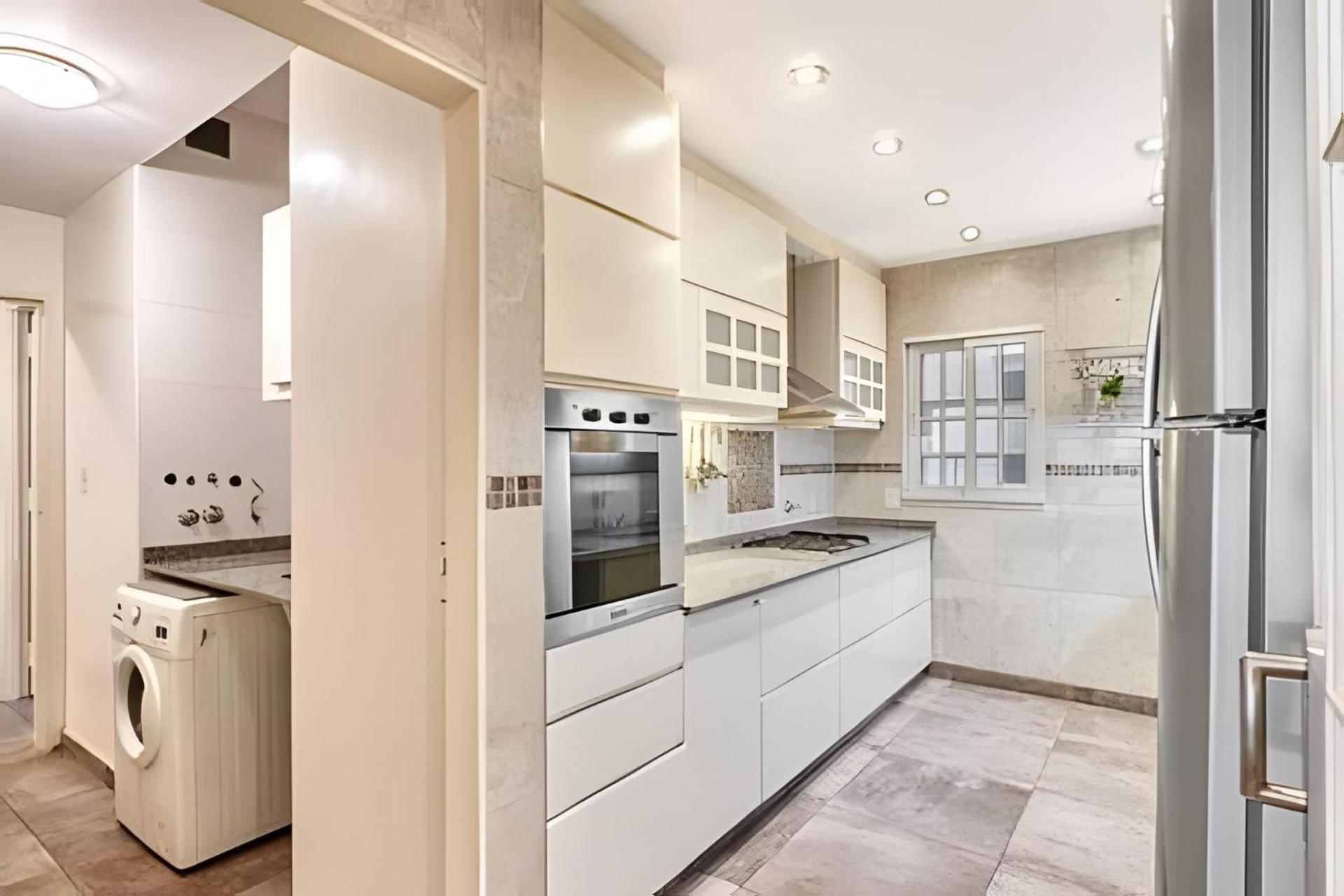 Family 3BR Apartment in Best of Recoleta