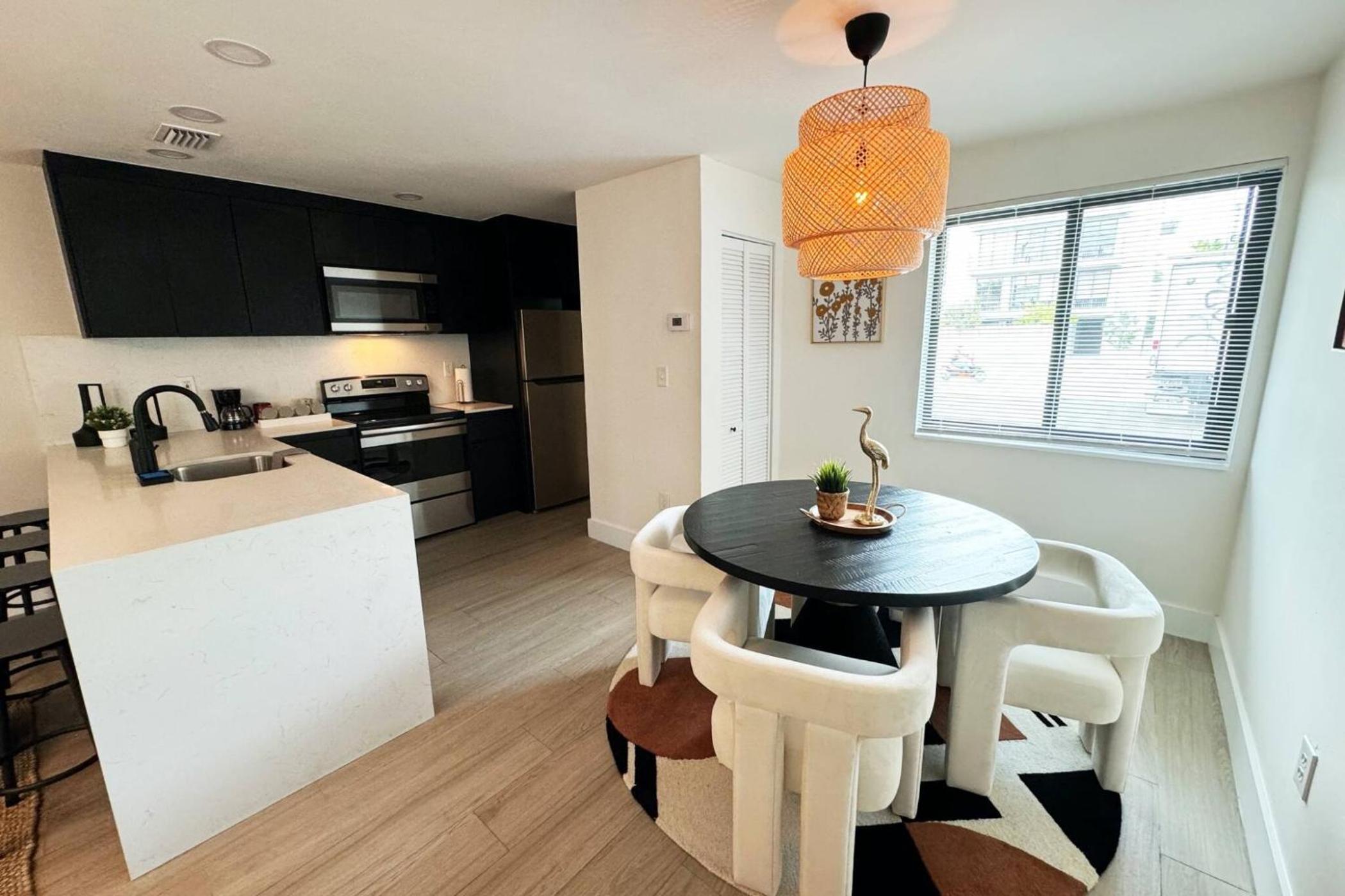 Elegance Meets Design: Modern District Residence