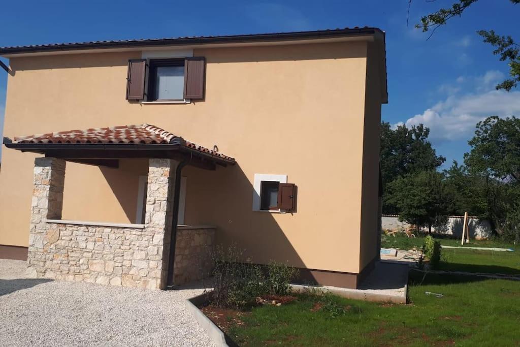 Nice holiday houses with Mediterranean garden view 5