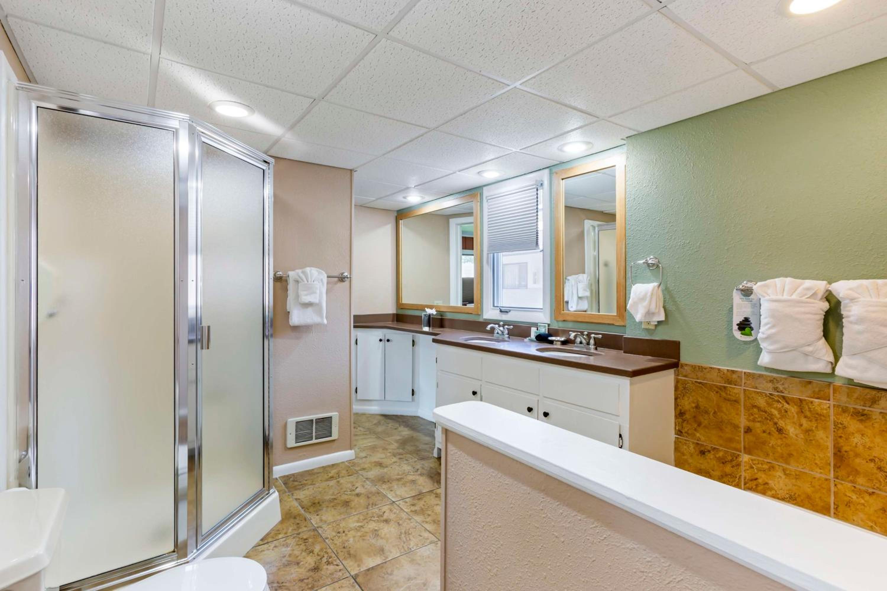 Cody Vacations - Best Western Sunset Inn - Property Image 3